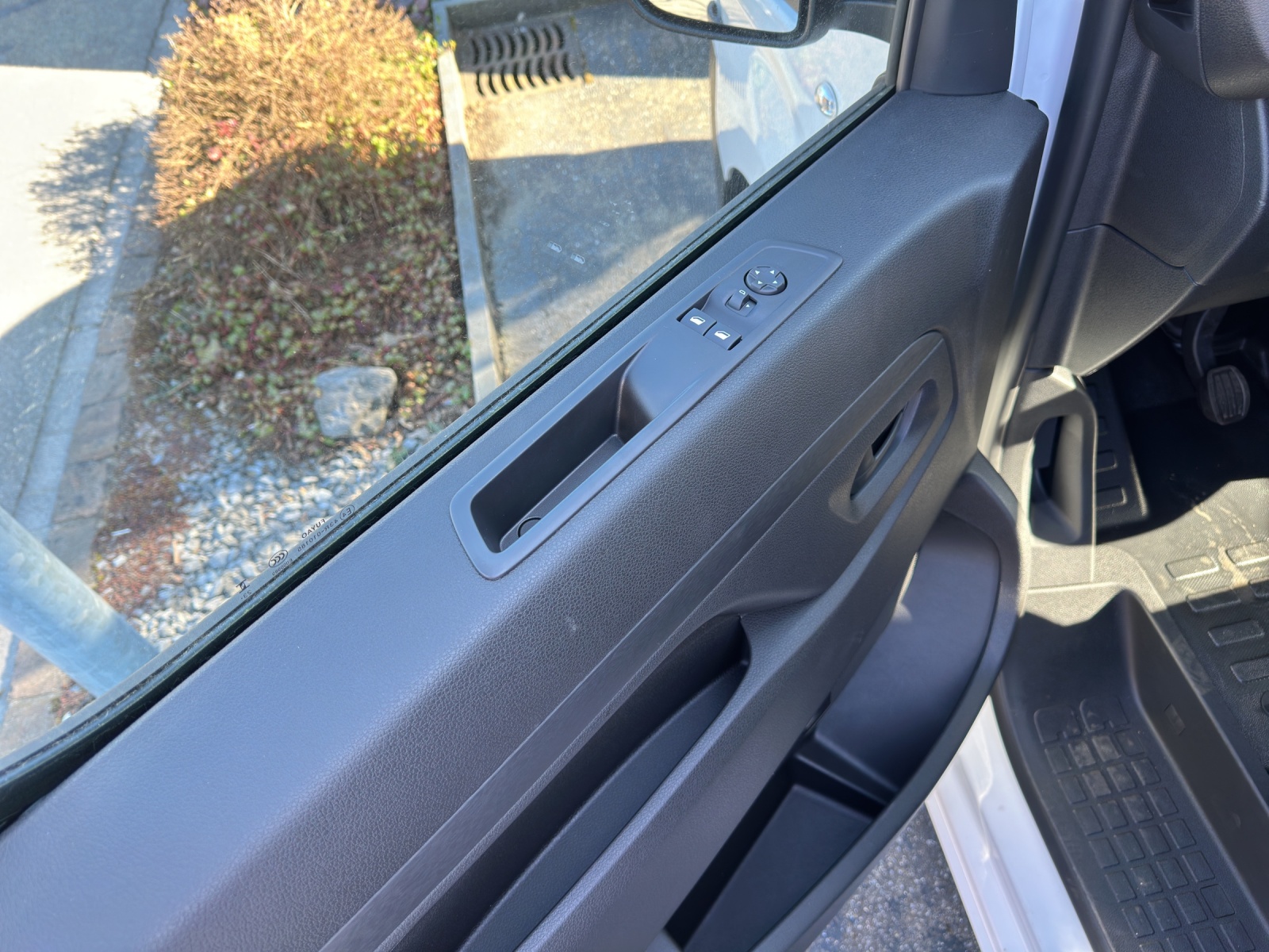 PEUGEOT Expert NEW HDi145 S&S Standar-image-9