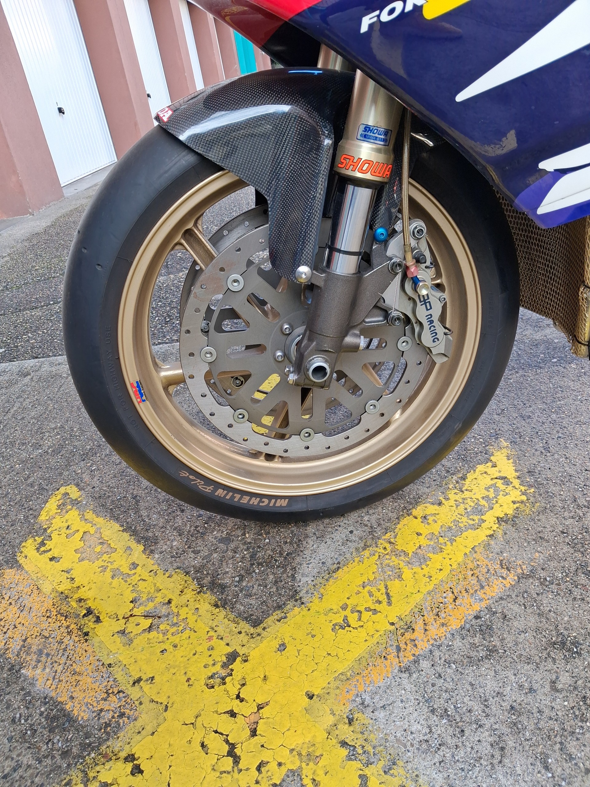 HONDA RVF 750 RC45 Full SBK-image-12
