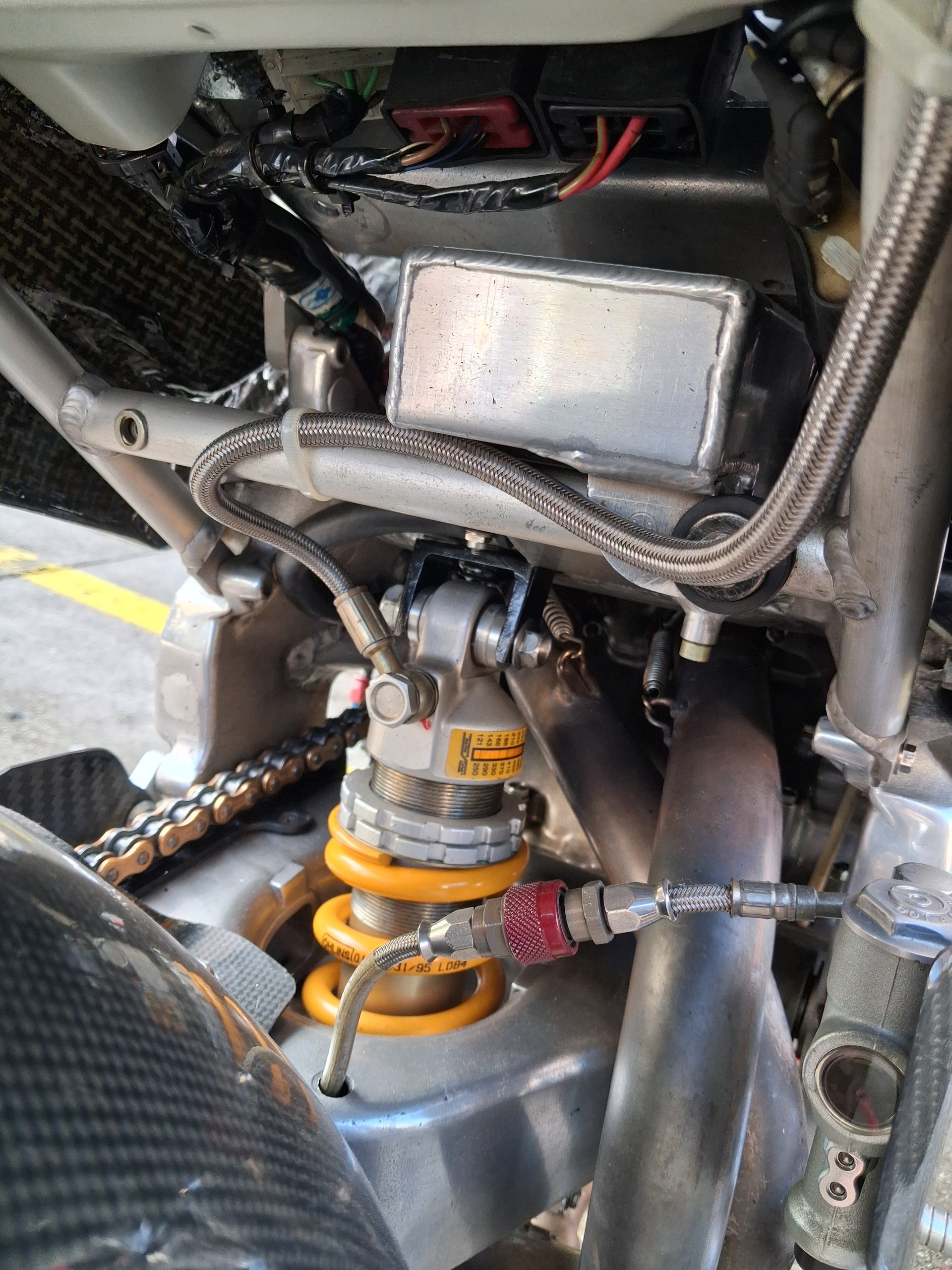 HONDA RVF 750 RC45 Full SBK-image-10