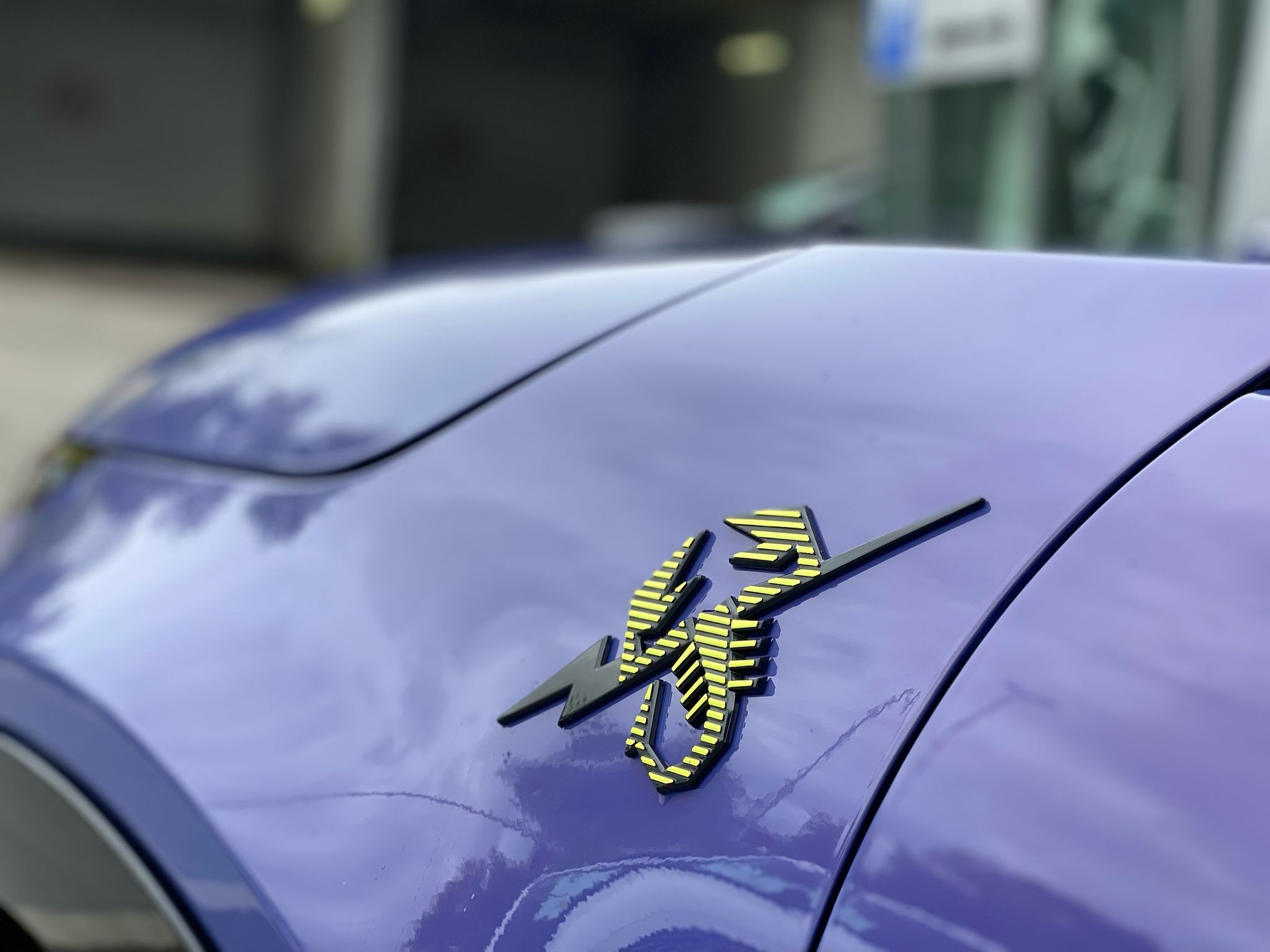 FIAT Abarth 600e Scorpionissima-image-4