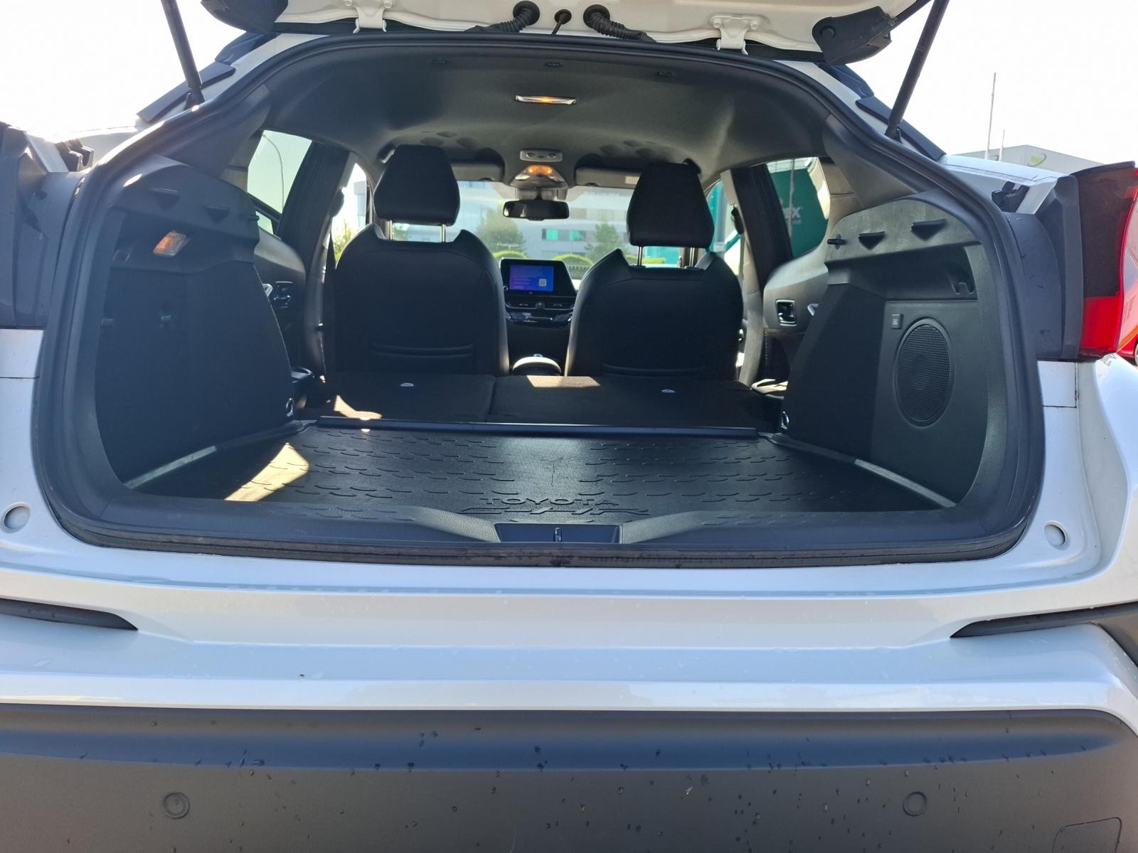 TOYOTA C-HR 2.0 VVTi HSD Move-image-11