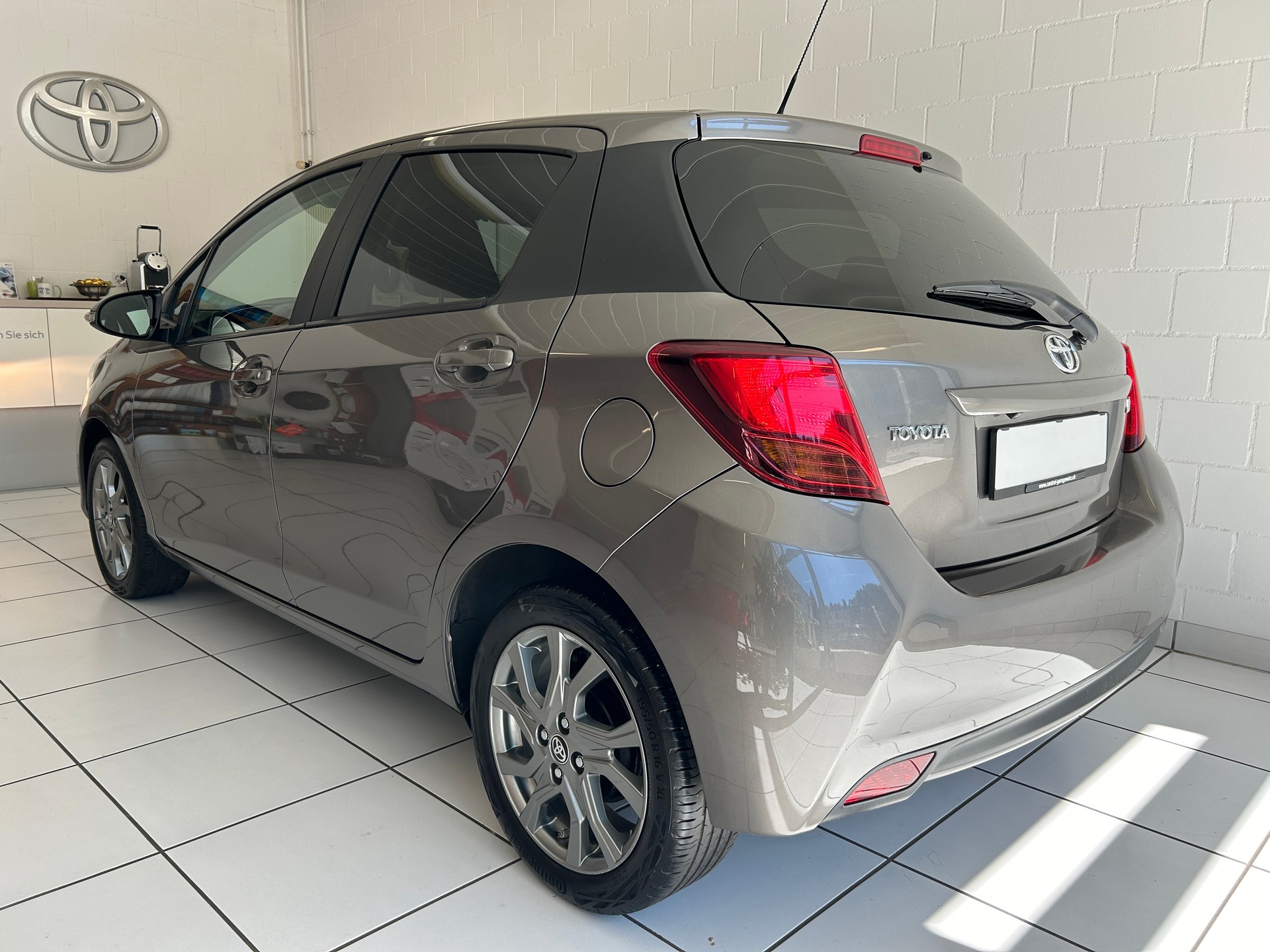 TOYOTA Yaris 1.33 Trend-image-2
