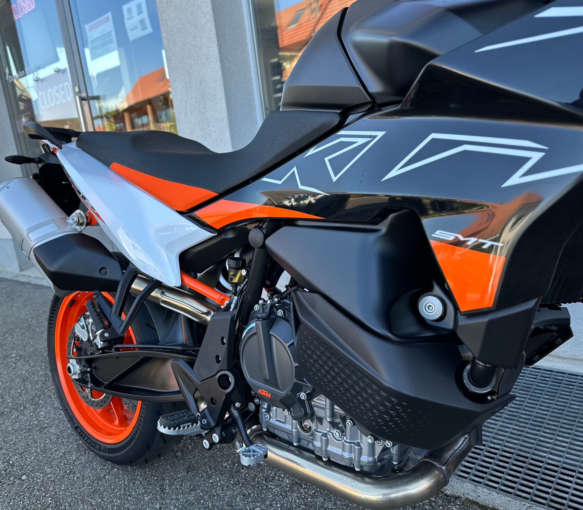 KTM 890 SMT-image-5