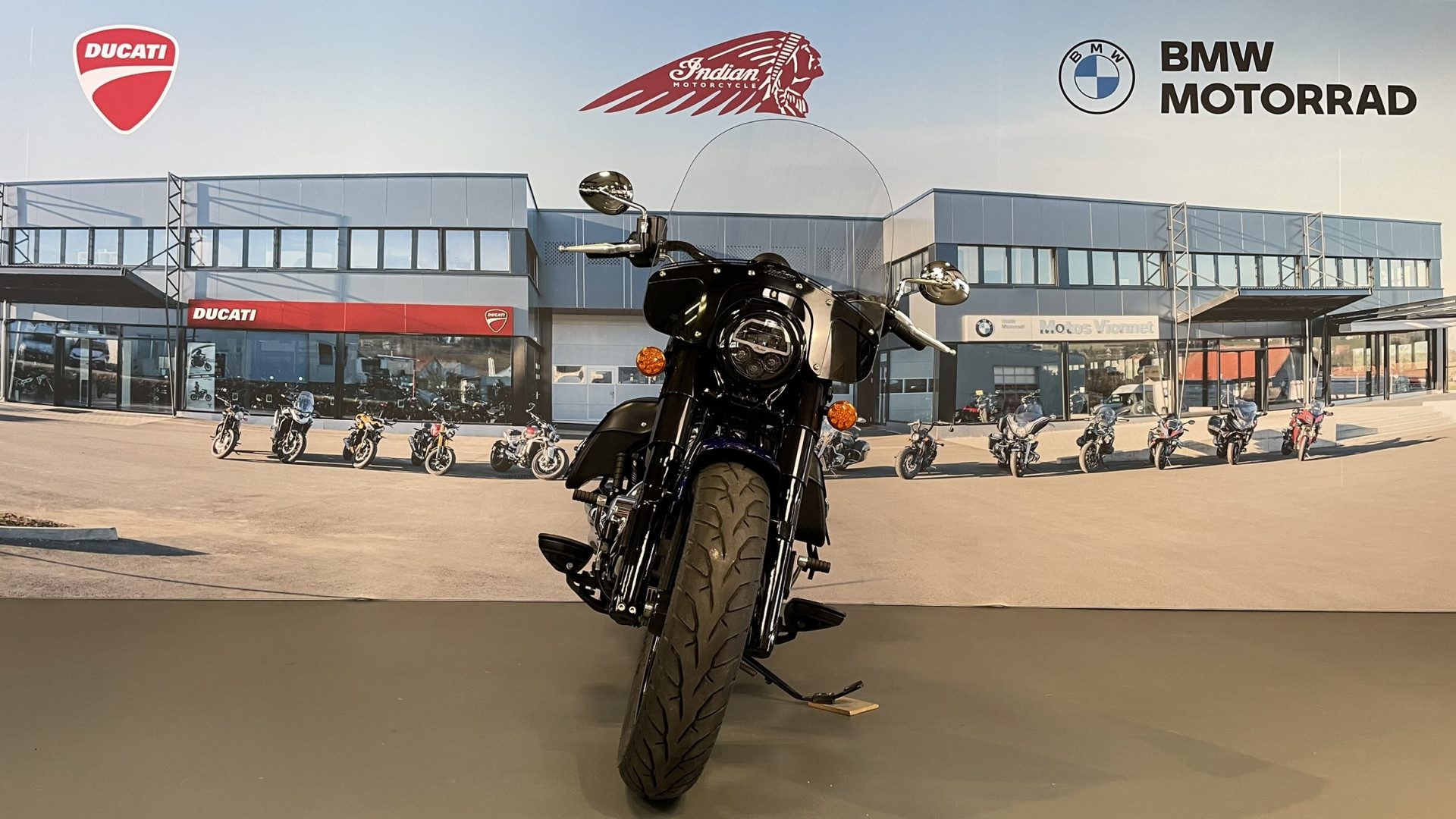 INDIAN Super Chief Limited-image-1