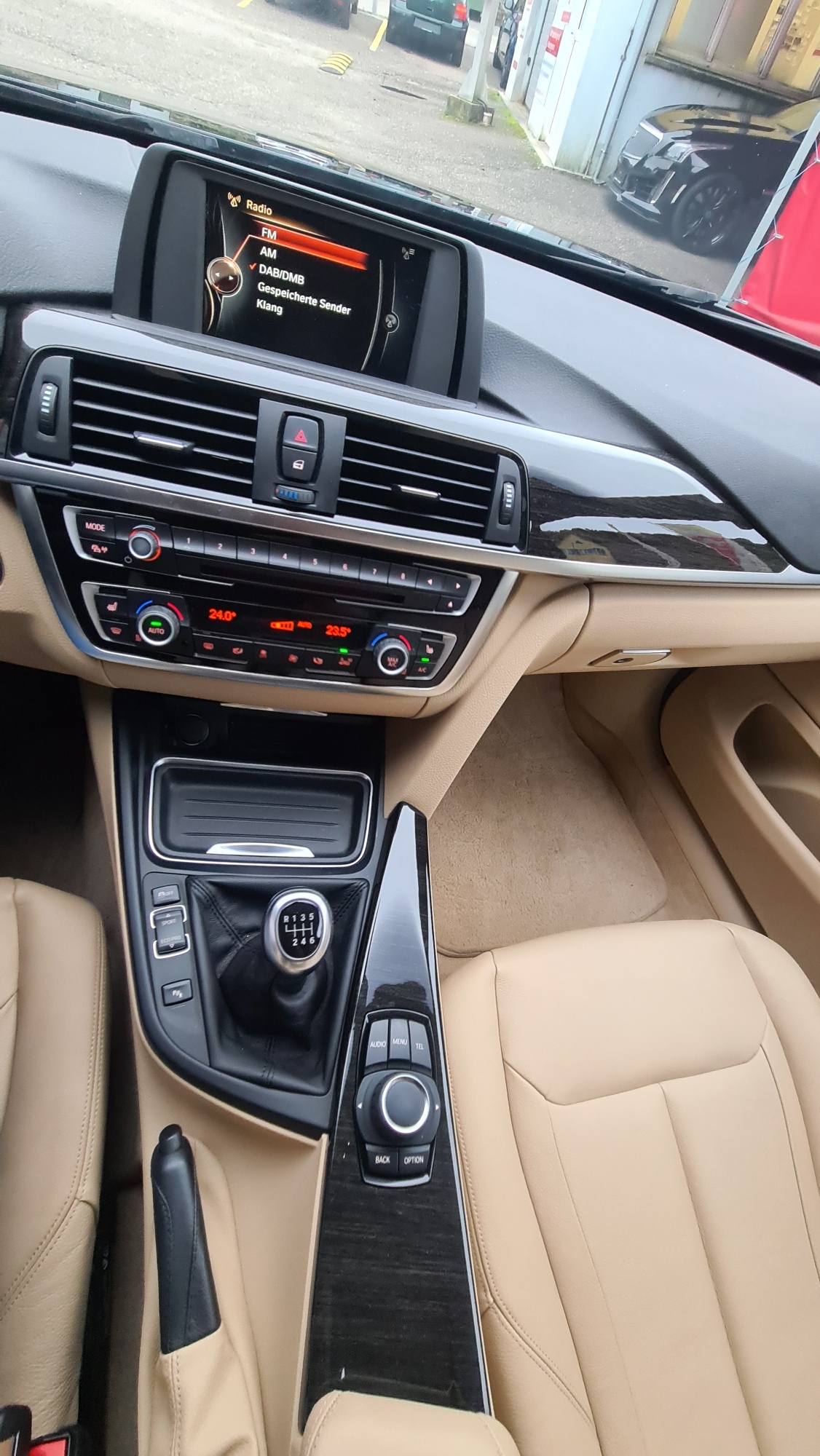 BMW 420i Gran Coupé xDrive Luxury Line-image-16