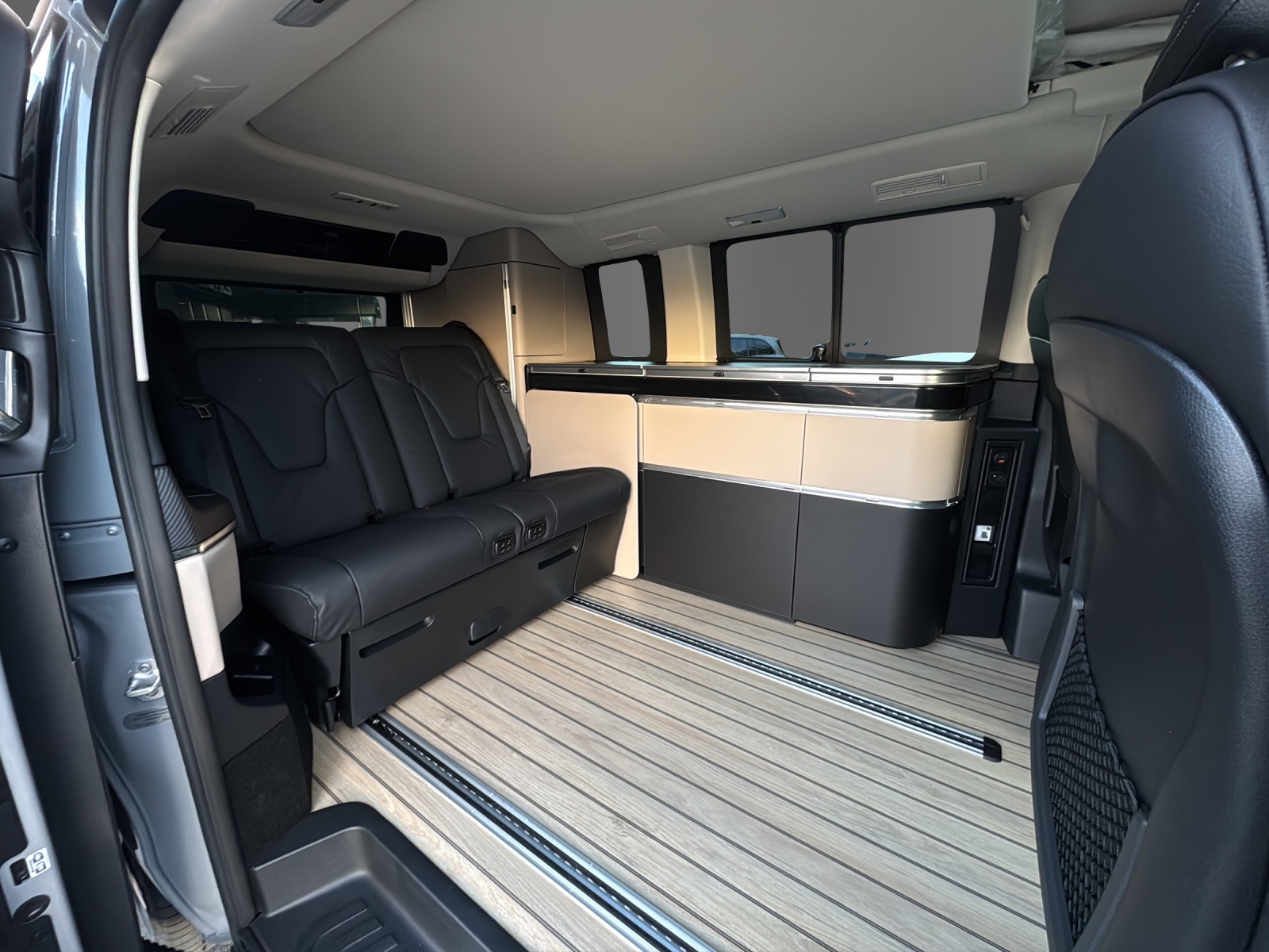 MERCEDES-BENZ Marco Polo 300 d 4M Automat-image-16