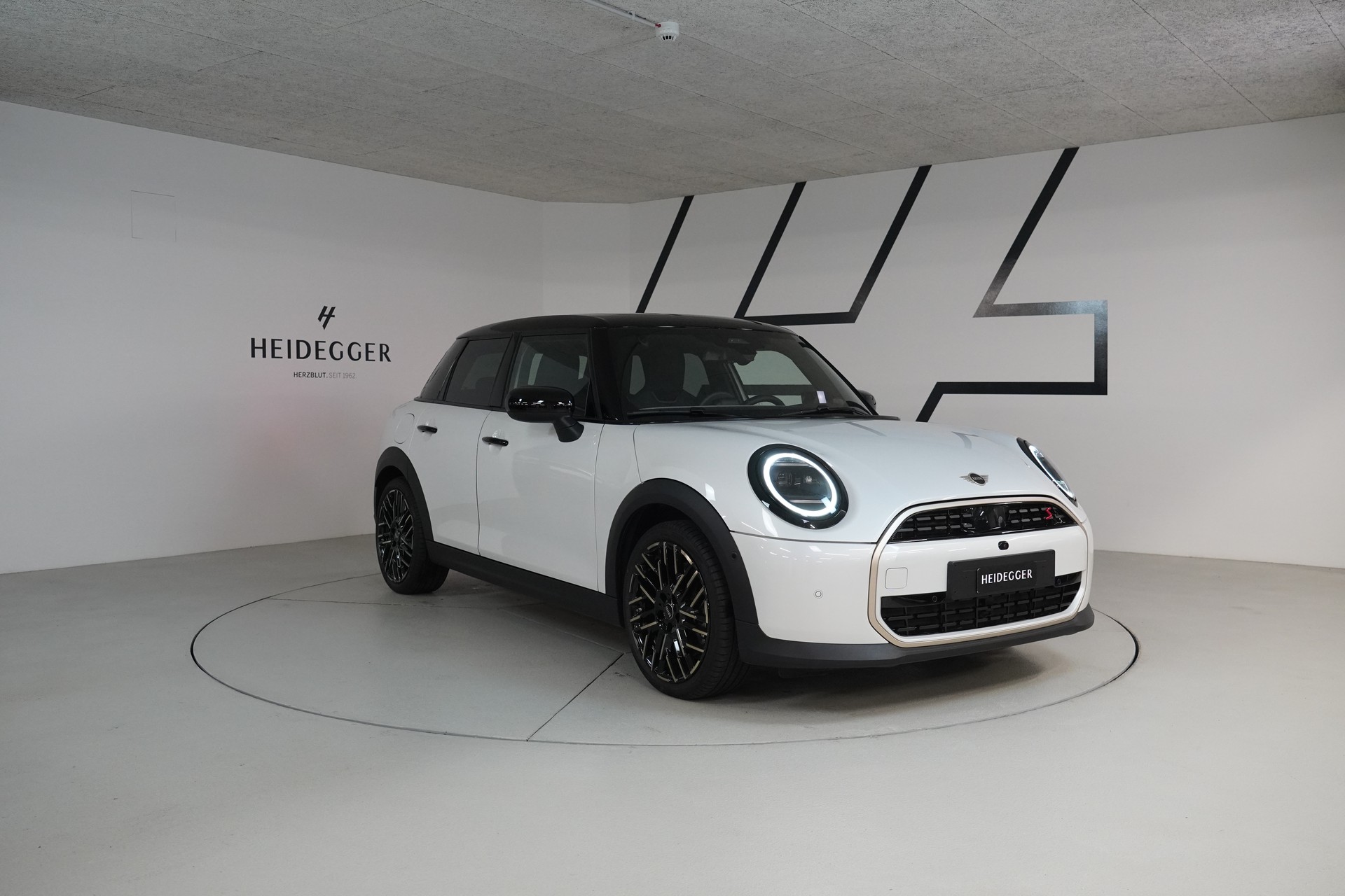 MINI Cooper S DKG-showroom-element-2