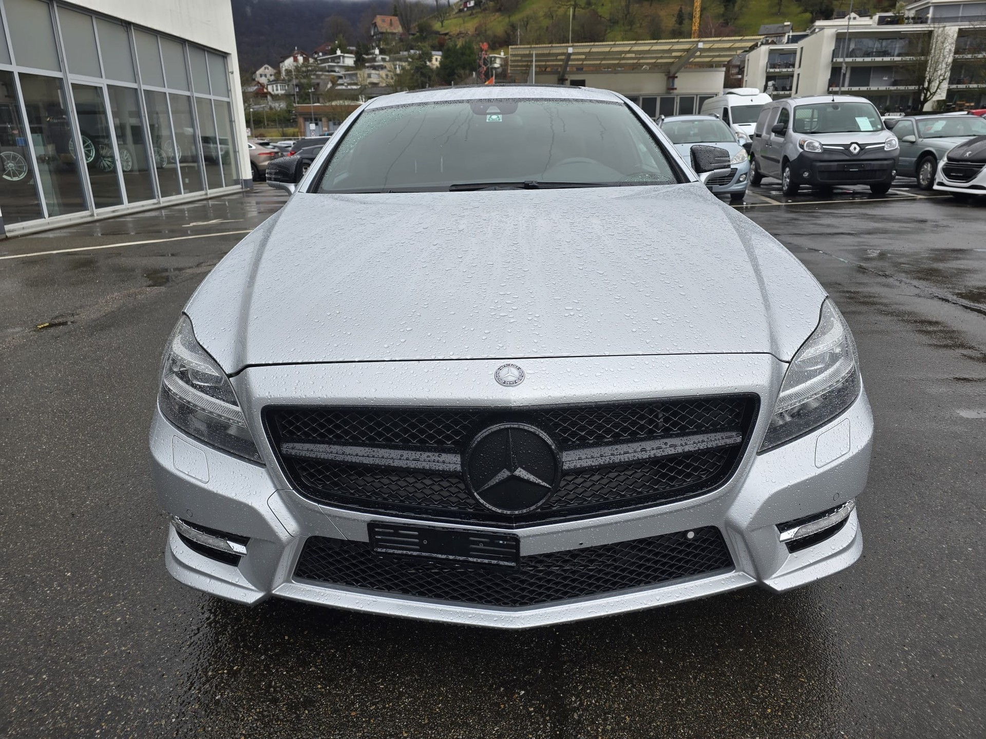 MERCEDES-BENZ CLS 500 4Matic 7G-Tronic-showroom-element-2