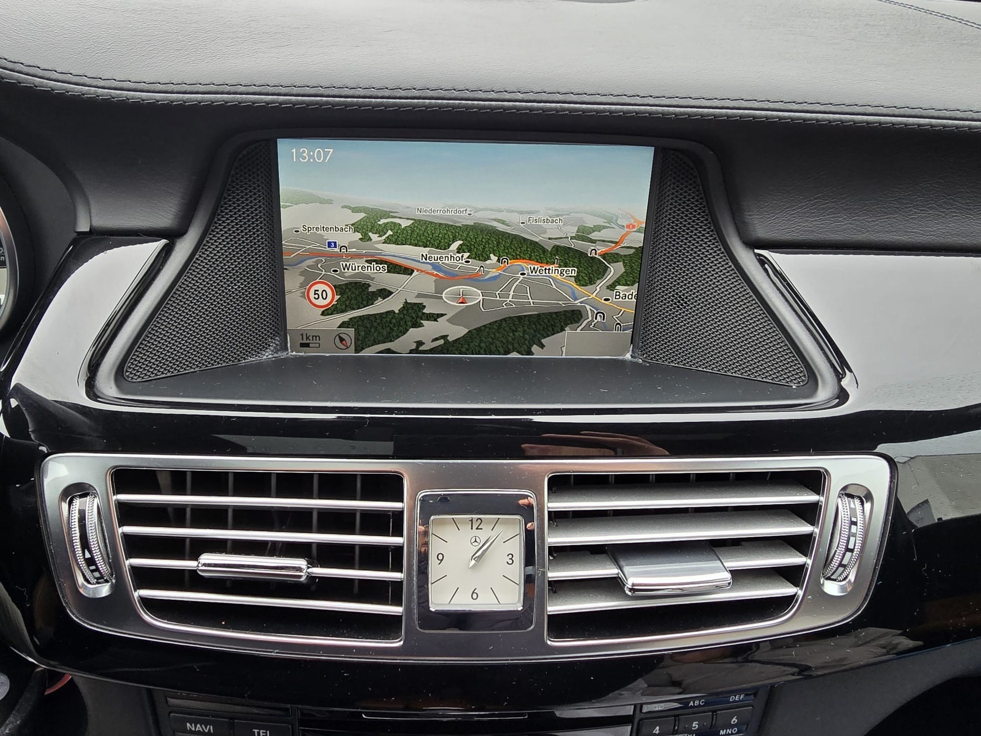 MERCEDES-BENZ CLS 500 4Matic 7G-Tronic-image-18