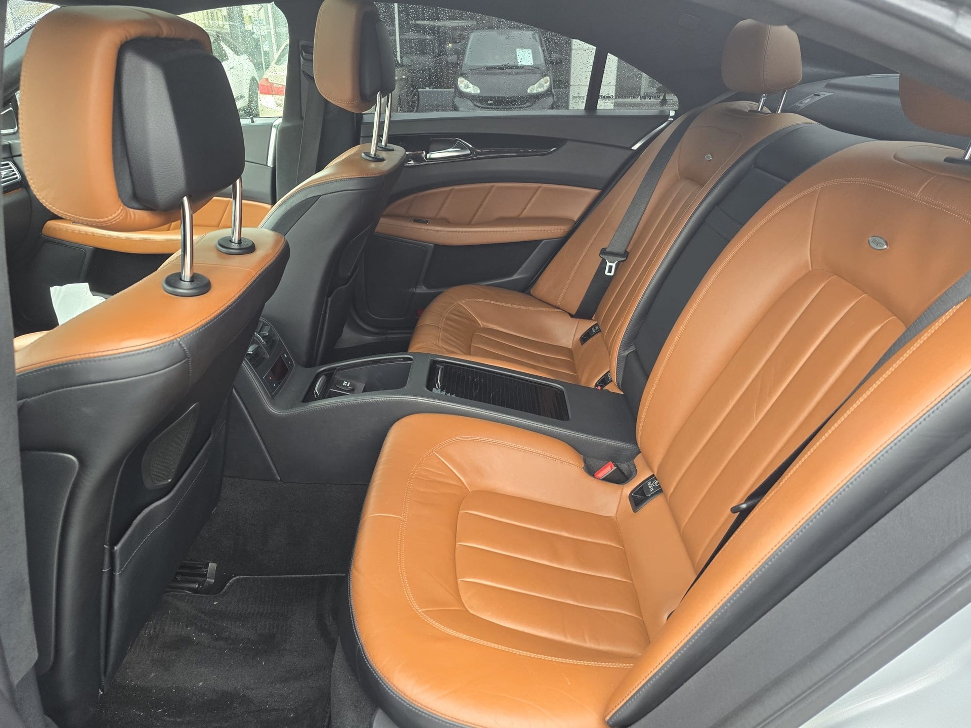 MERCEDES-BENZ CLS 500 4Matic 7G-Tronic-image-14