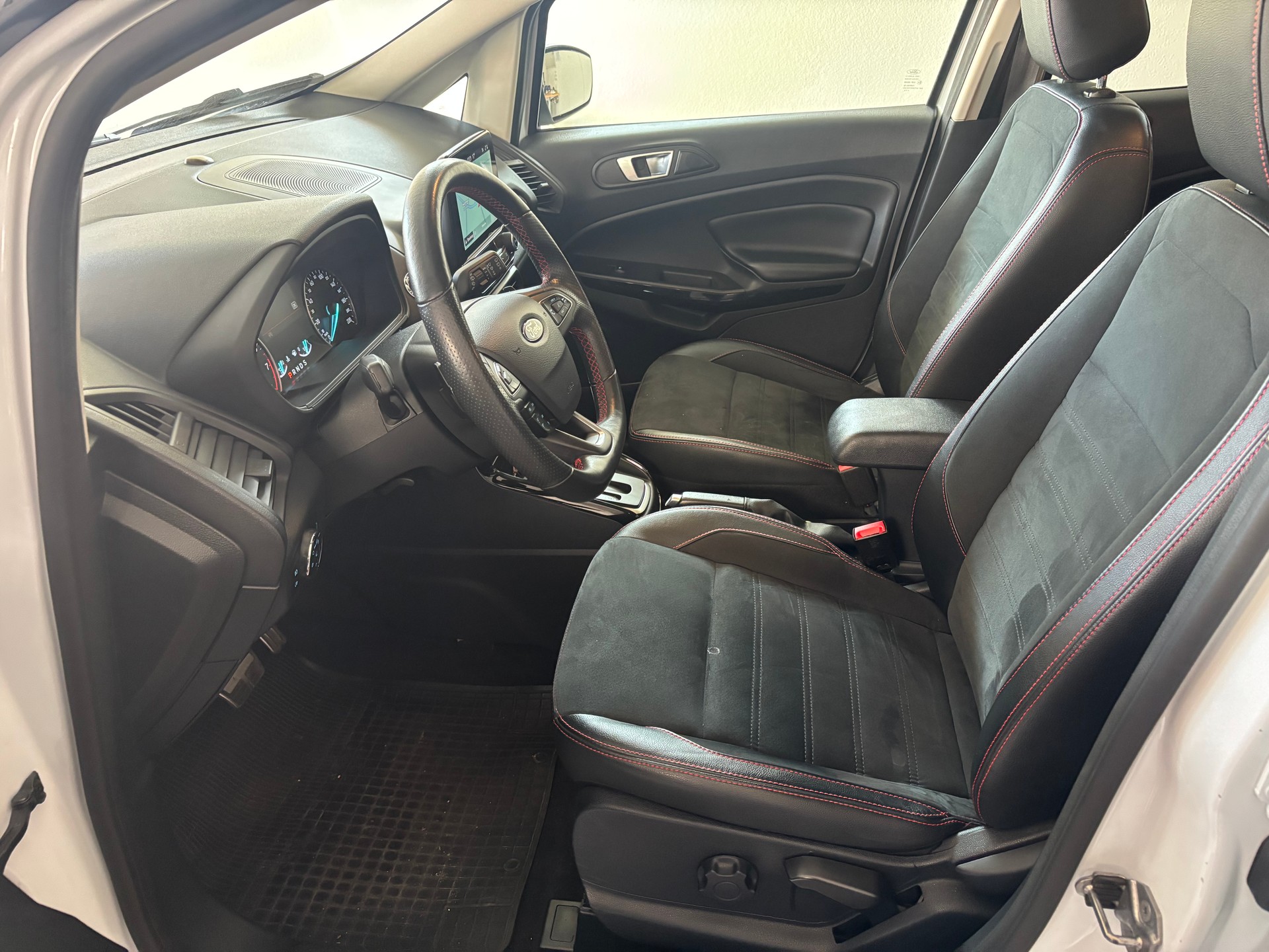 FORD EcoSport 1.0 SCTi ST-Line Automat-image-12