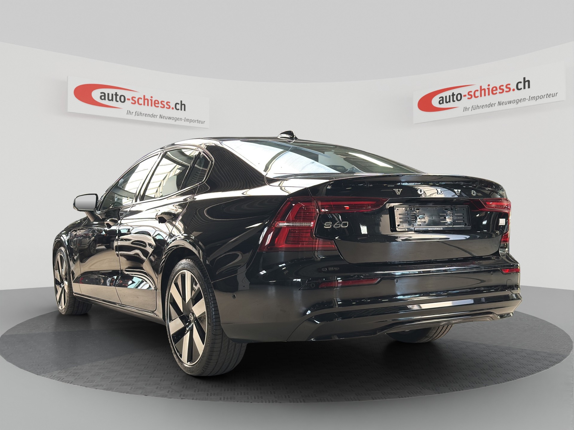 VOLVO S60 T8 e AWD Ultimate Dark Geartronic-showroom-element-2