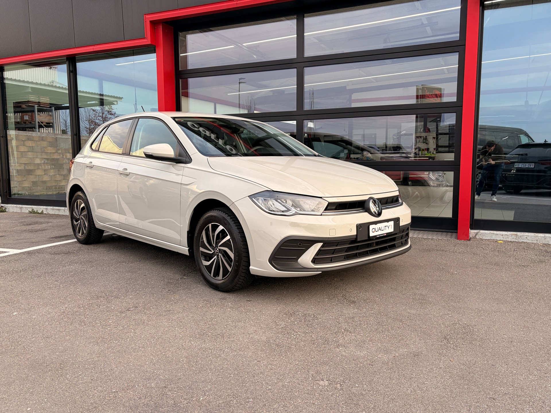 VW Polo 1.0 TSI Basis-image-1