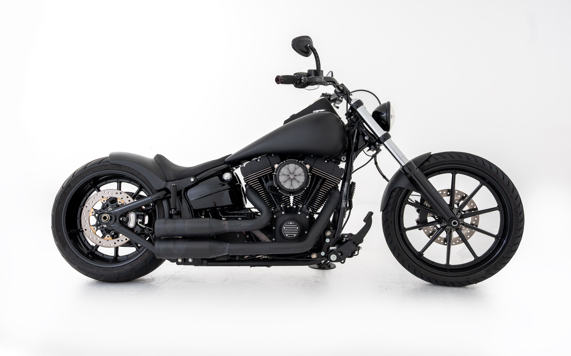 HARLEY-DAVIDSON FXSB Breakout 103 ABS-image-1