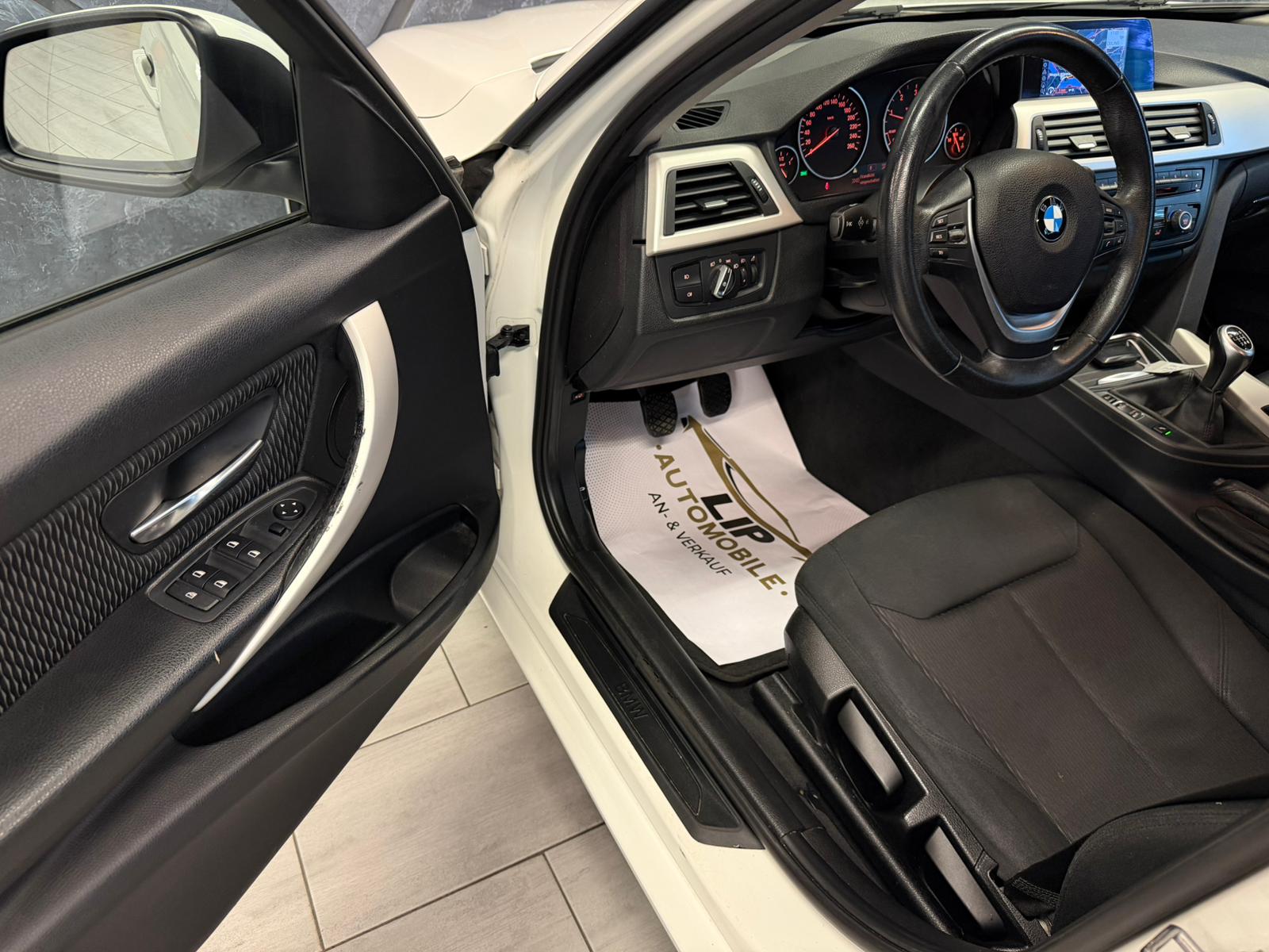 BMW 316d Touring Business-image-10