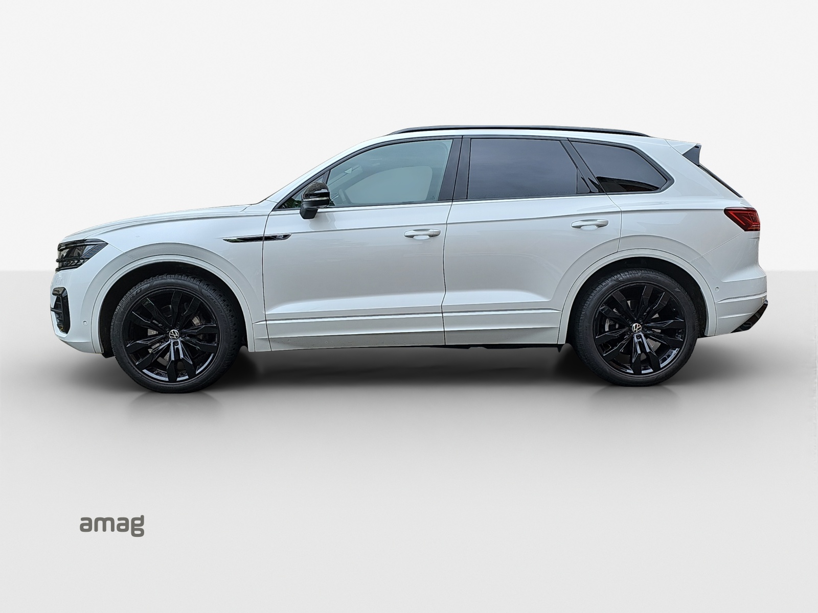 VW Touareg 3.0 TSI R-Line Tiptronic-showroom-element-1