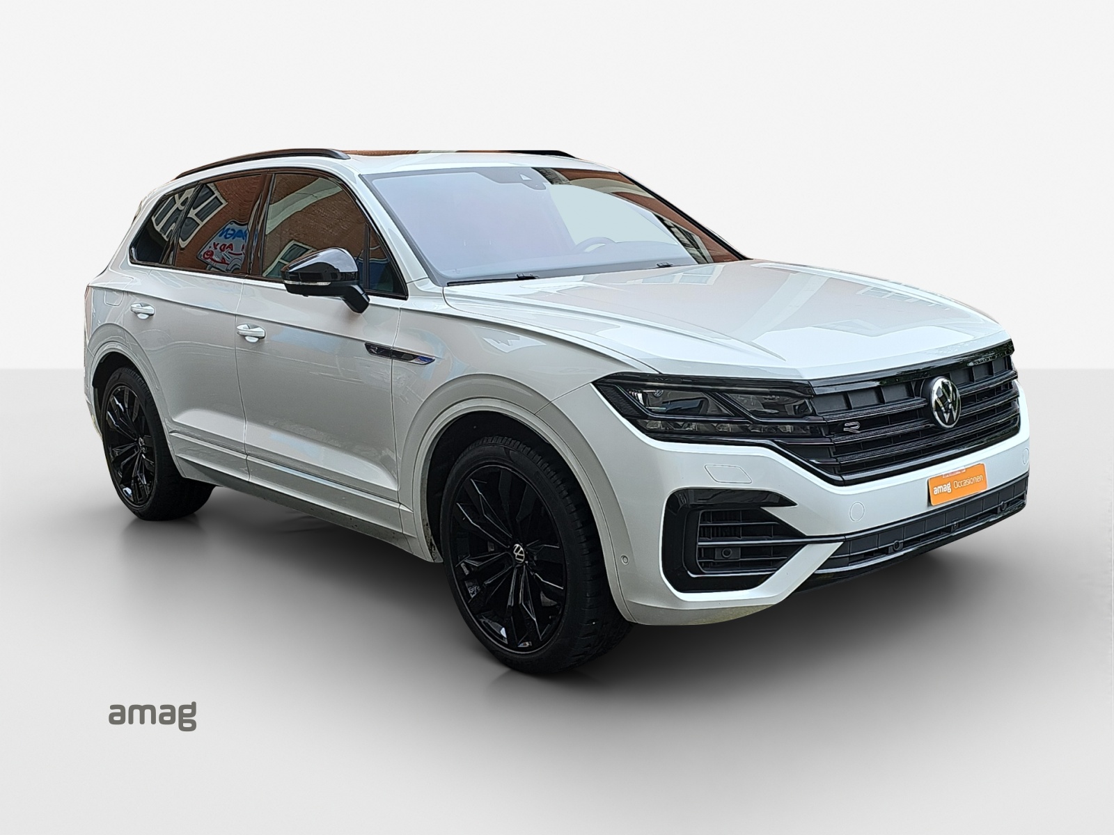 VW Touareg 3.0 TSI R-Line Tiptronic-image-5
