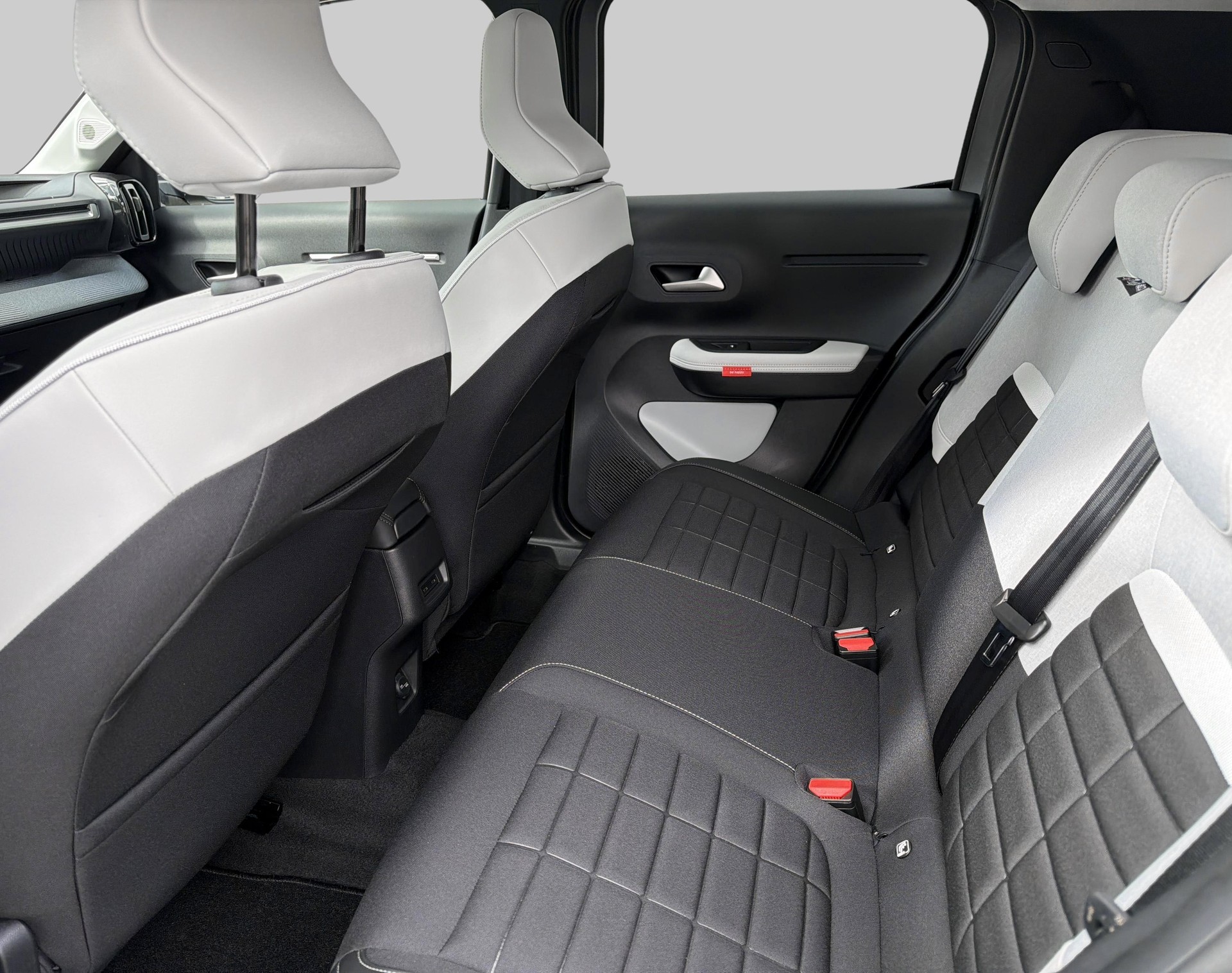CITROEN C3 1.2 Hybrid Max-image-9