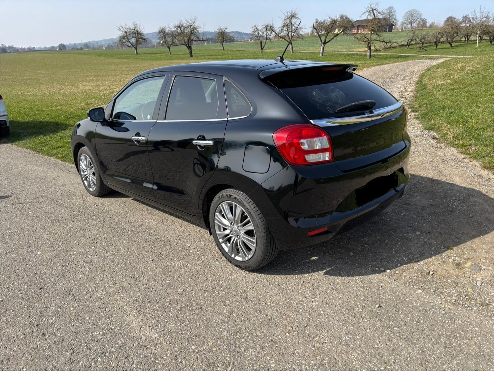 SUZUKI Baleno 1.2i Compact Top Hybrid-image-1