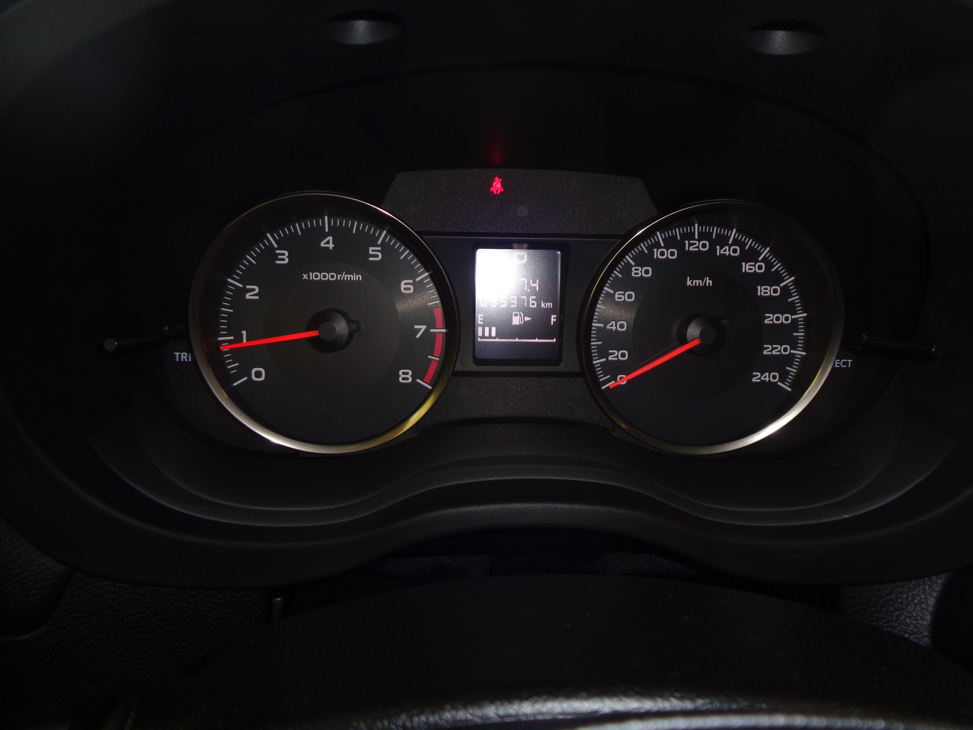 SUBARU XV 2.0 Swiss Three AWD CVT-image-13