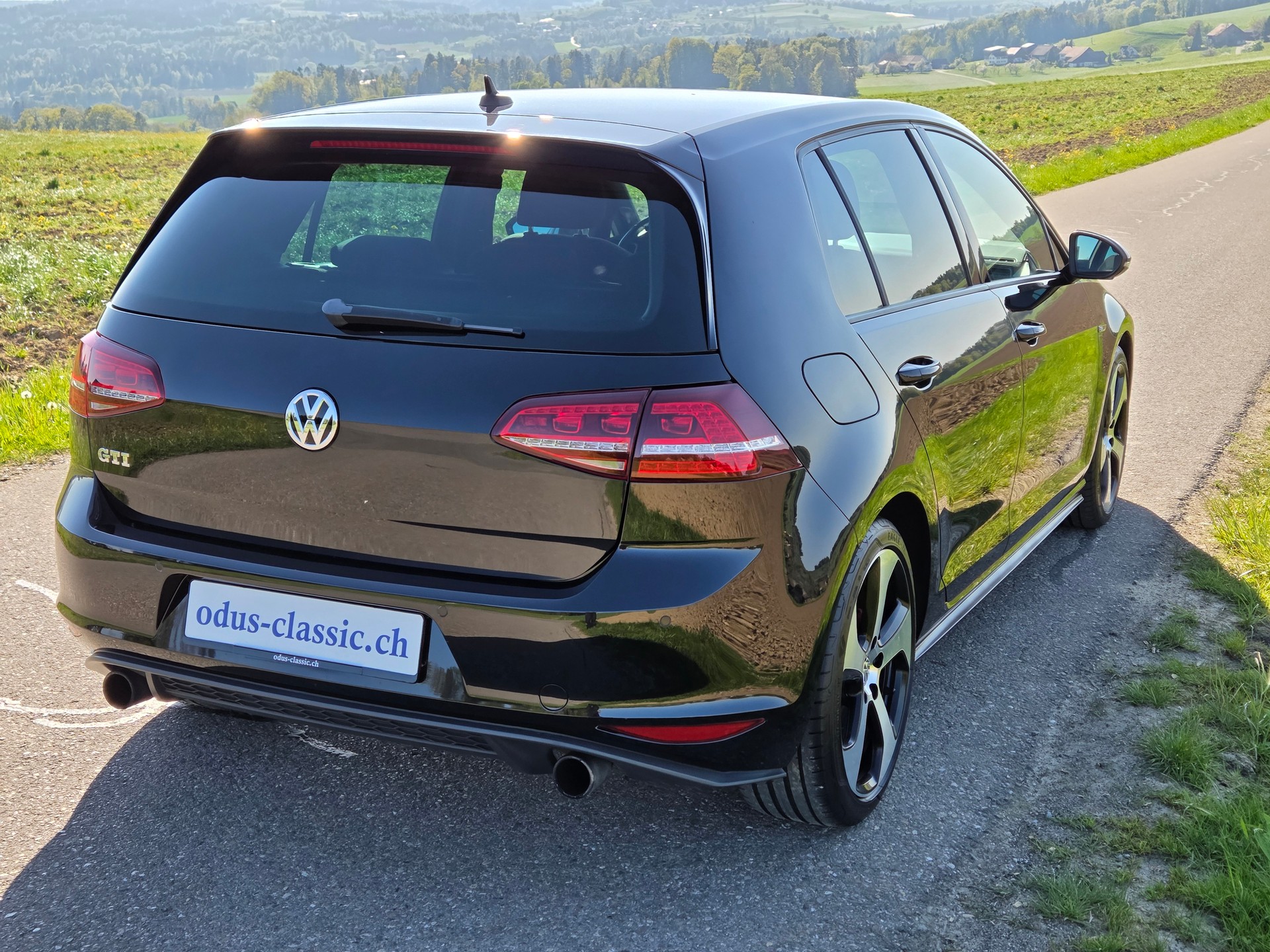 VW Golf 2.0 TSI GTI Performance-image-6