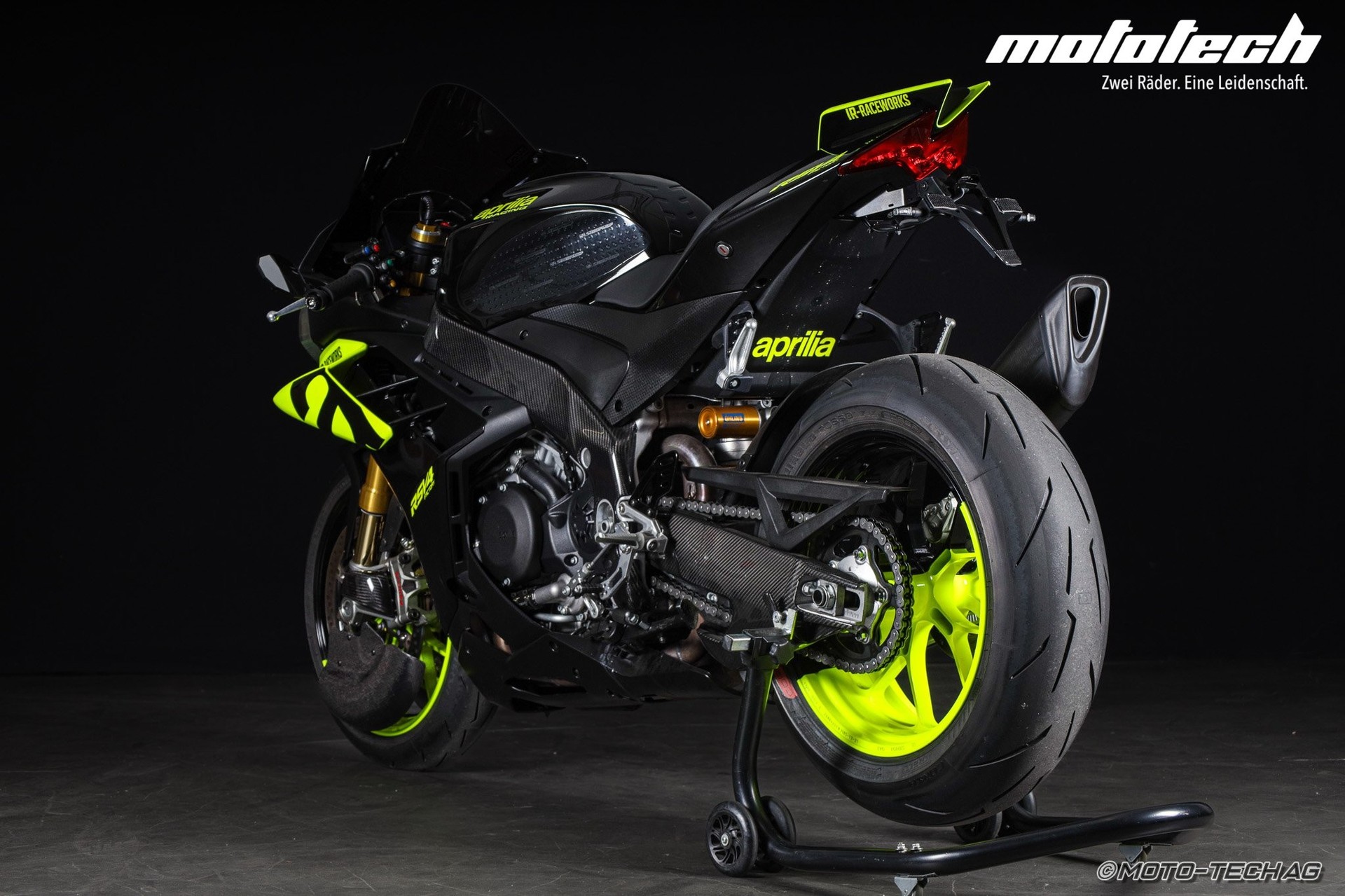 APRILIA RSV4 1100 Factory-image-3
