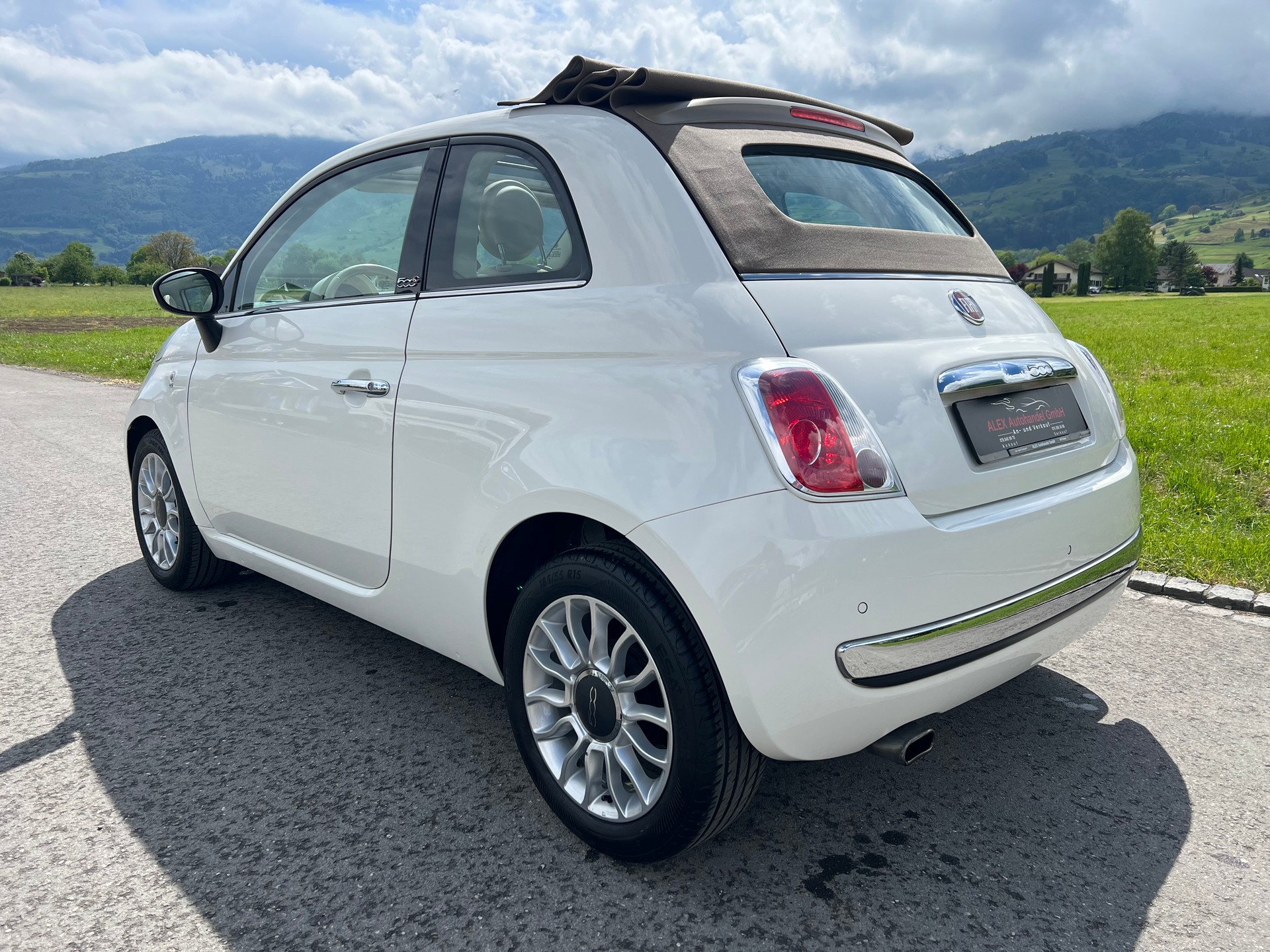 FIAT 500 Cabrio 0.9 Twinair Turbo Lounge Dualogic-image-3