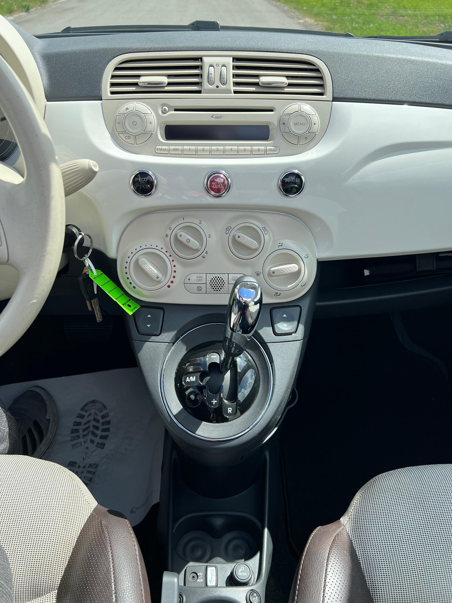 FIAT 500 Cabrio 0.9 Twinair Turbo Lounge Dualogic-image-11