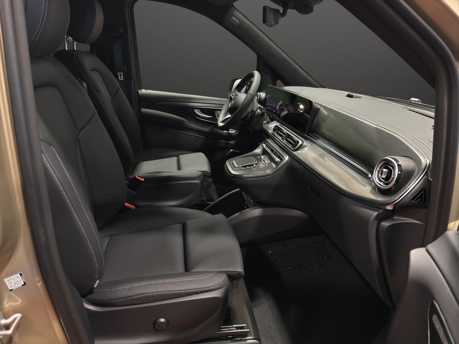 MERCEDES-BENZ V 300 d lang 4Matic Swiss Edition 9G-Tronic-image-9