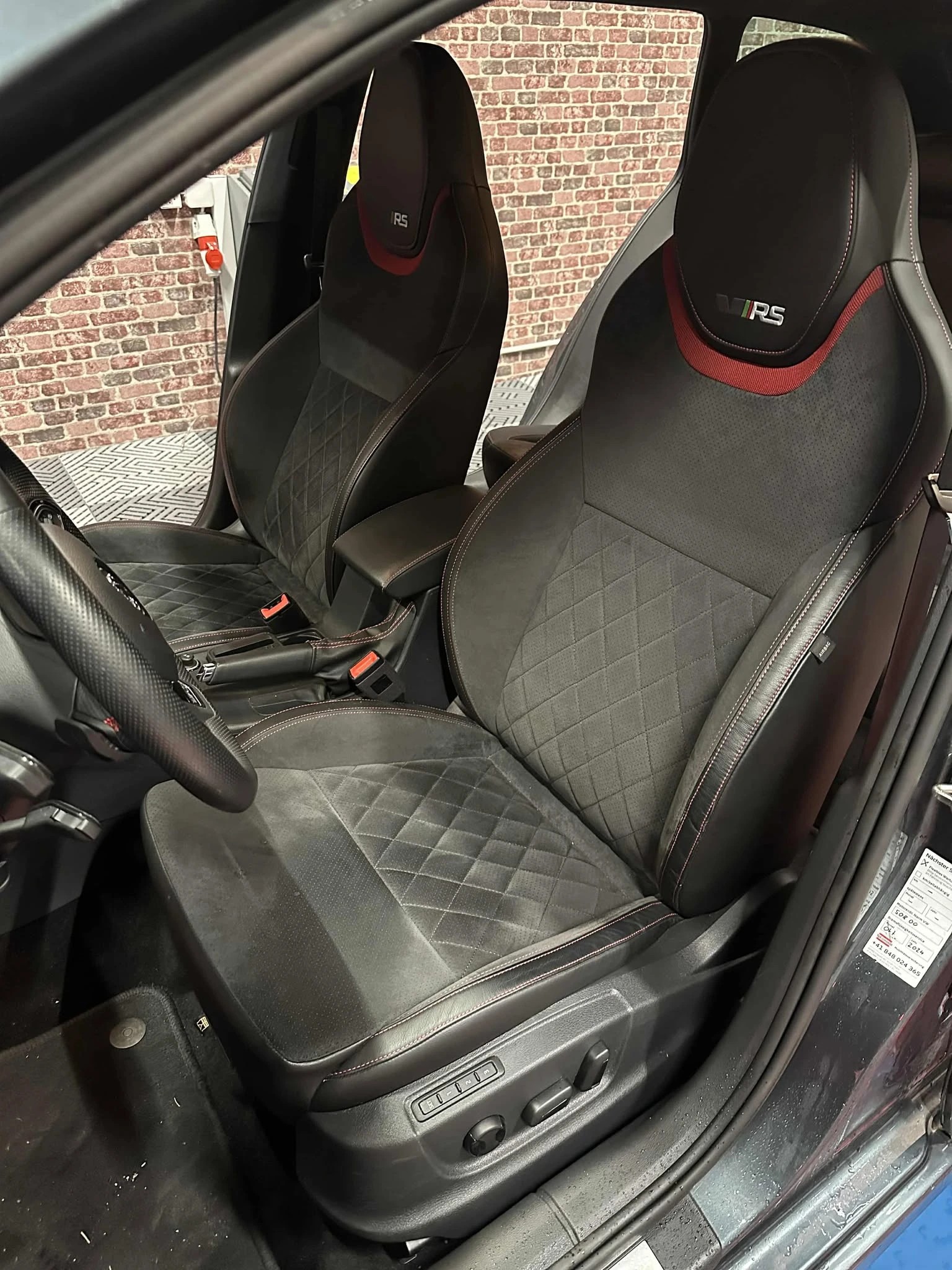 SKODA Octavia Combi 2.0 TSI RS Final Edition DSG-image-9