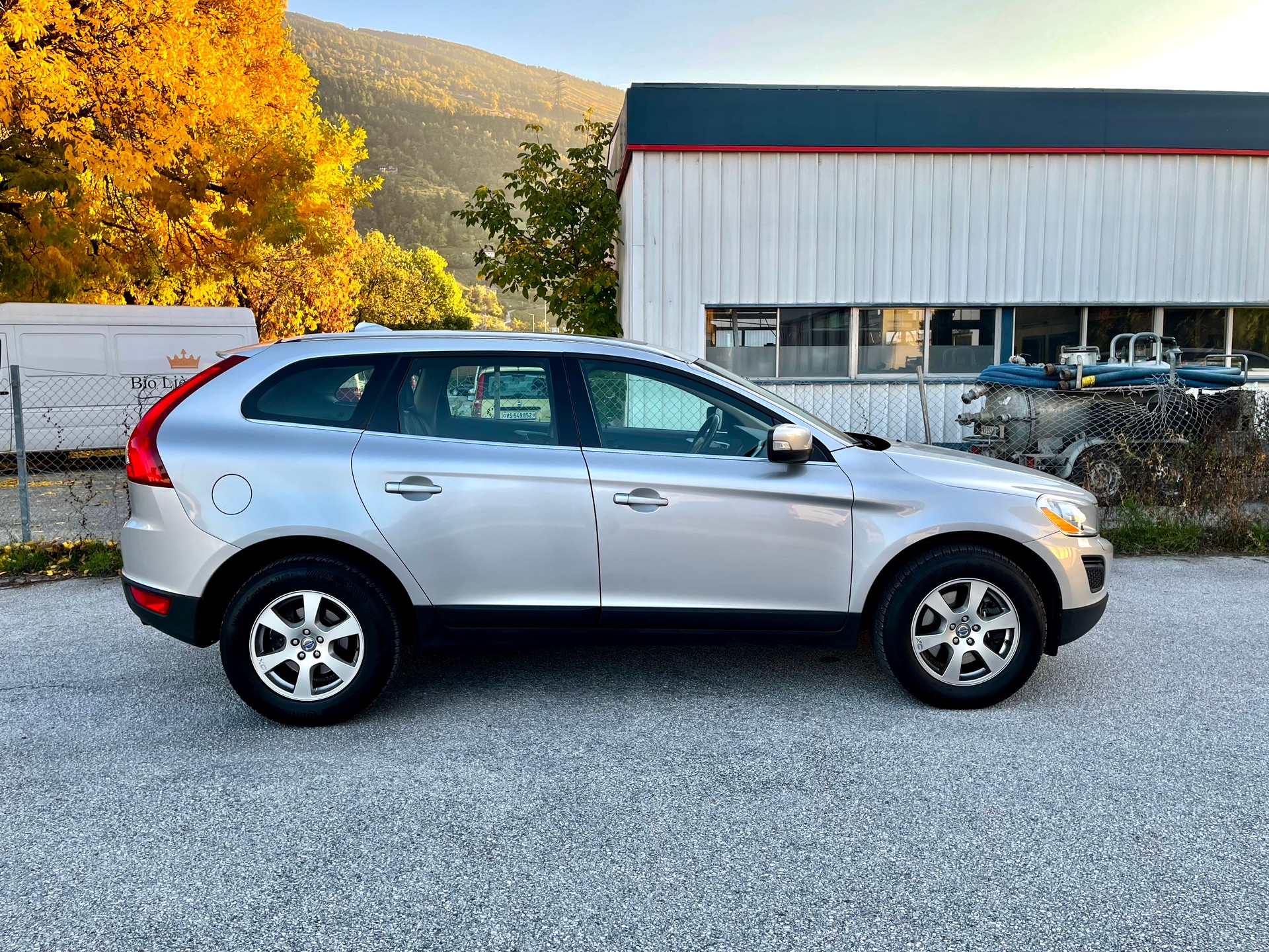 VOLVO XC60 D5 AWD Momentum-image-20