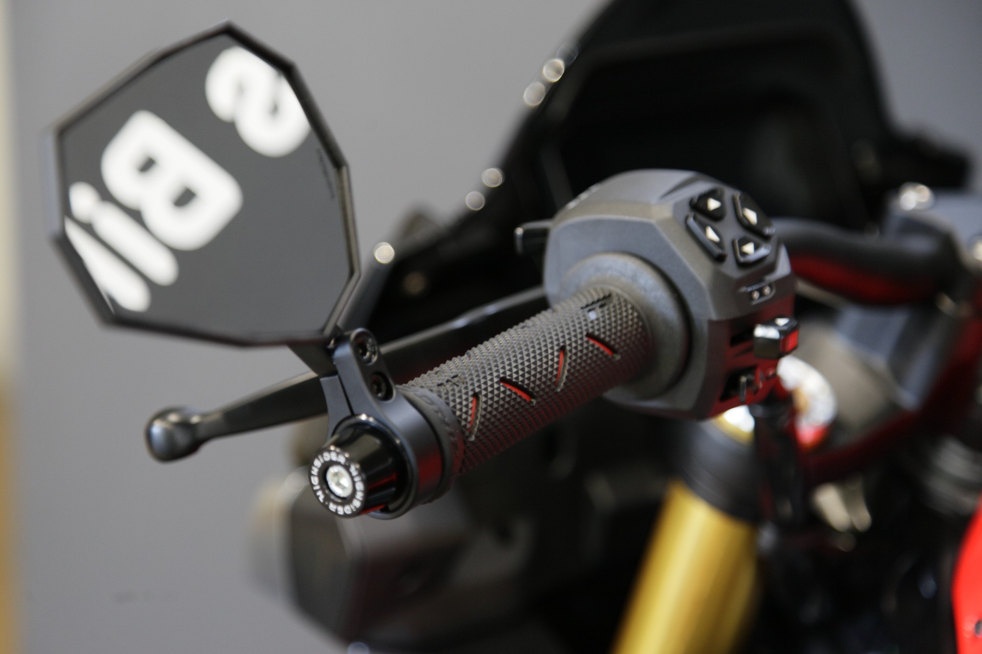APRILIA Tuono 660 E5+ Factory (35kW)-image-8