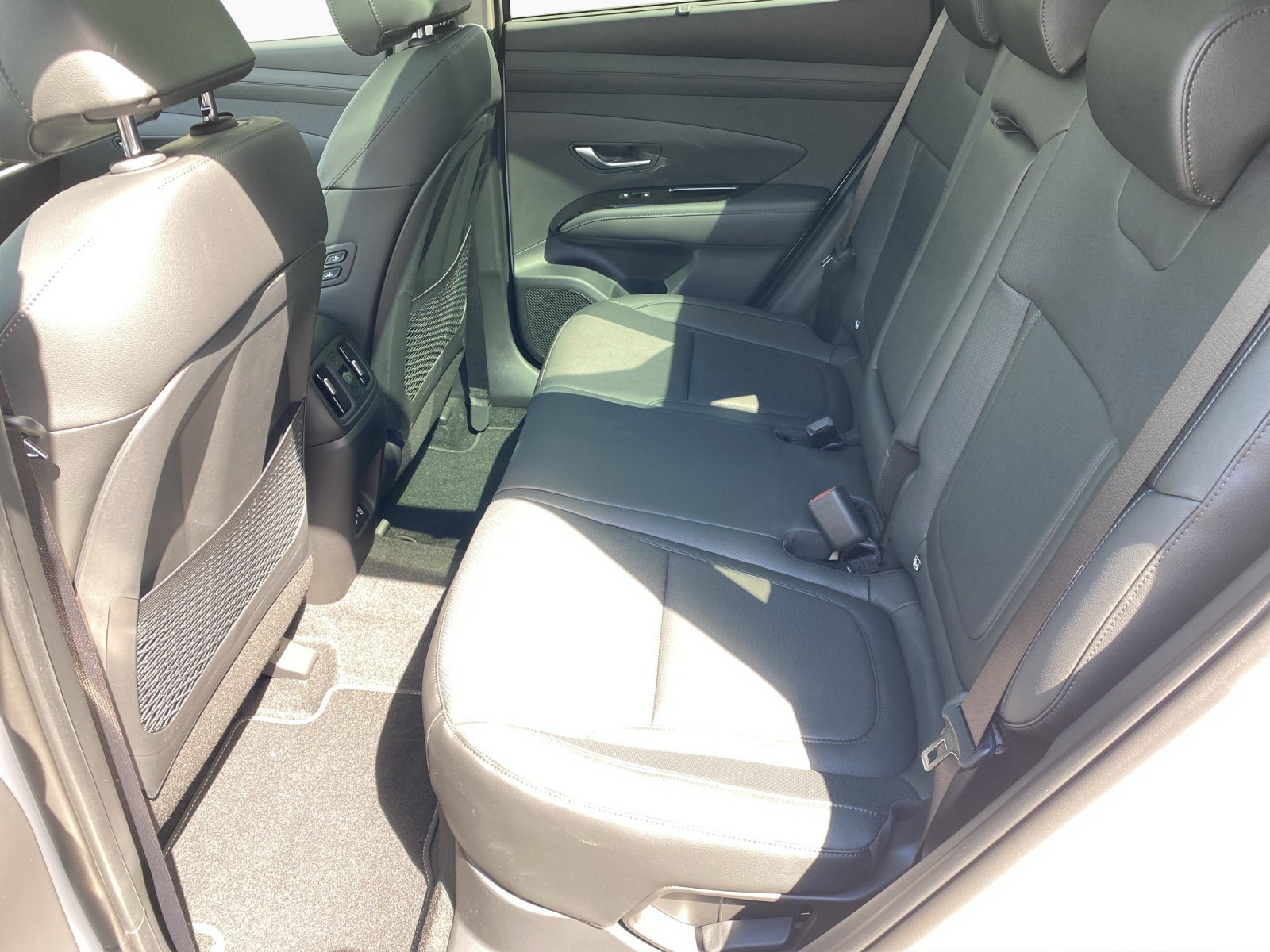 HYUNDAI Tucson 1.6 T-GDi HEV Vertex Swiss Edition 4WD-image-10