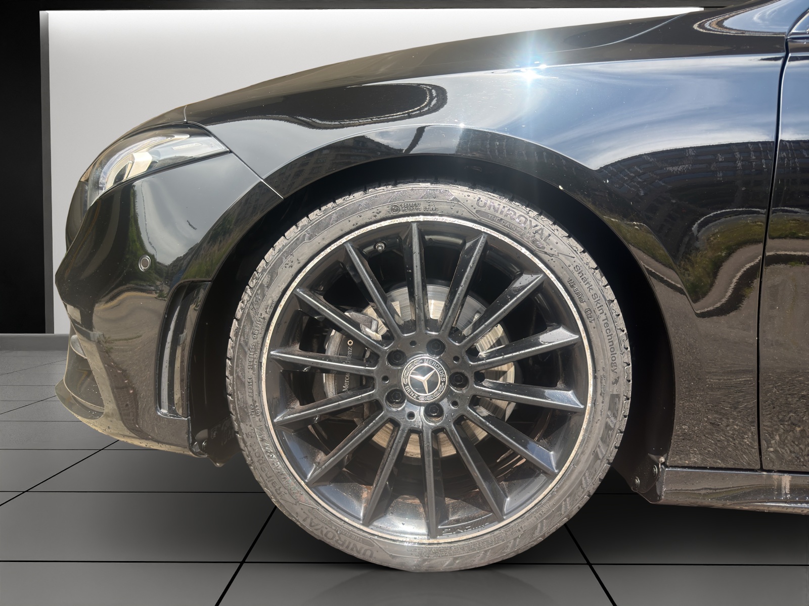 MERCEDES-BENZ A 200 AMG Line-image-6