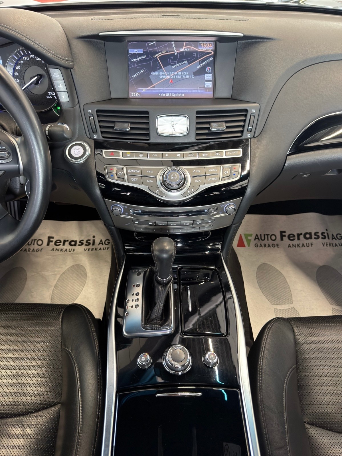 INFINITI Q70 3.7 S Premium Automatic-image-15