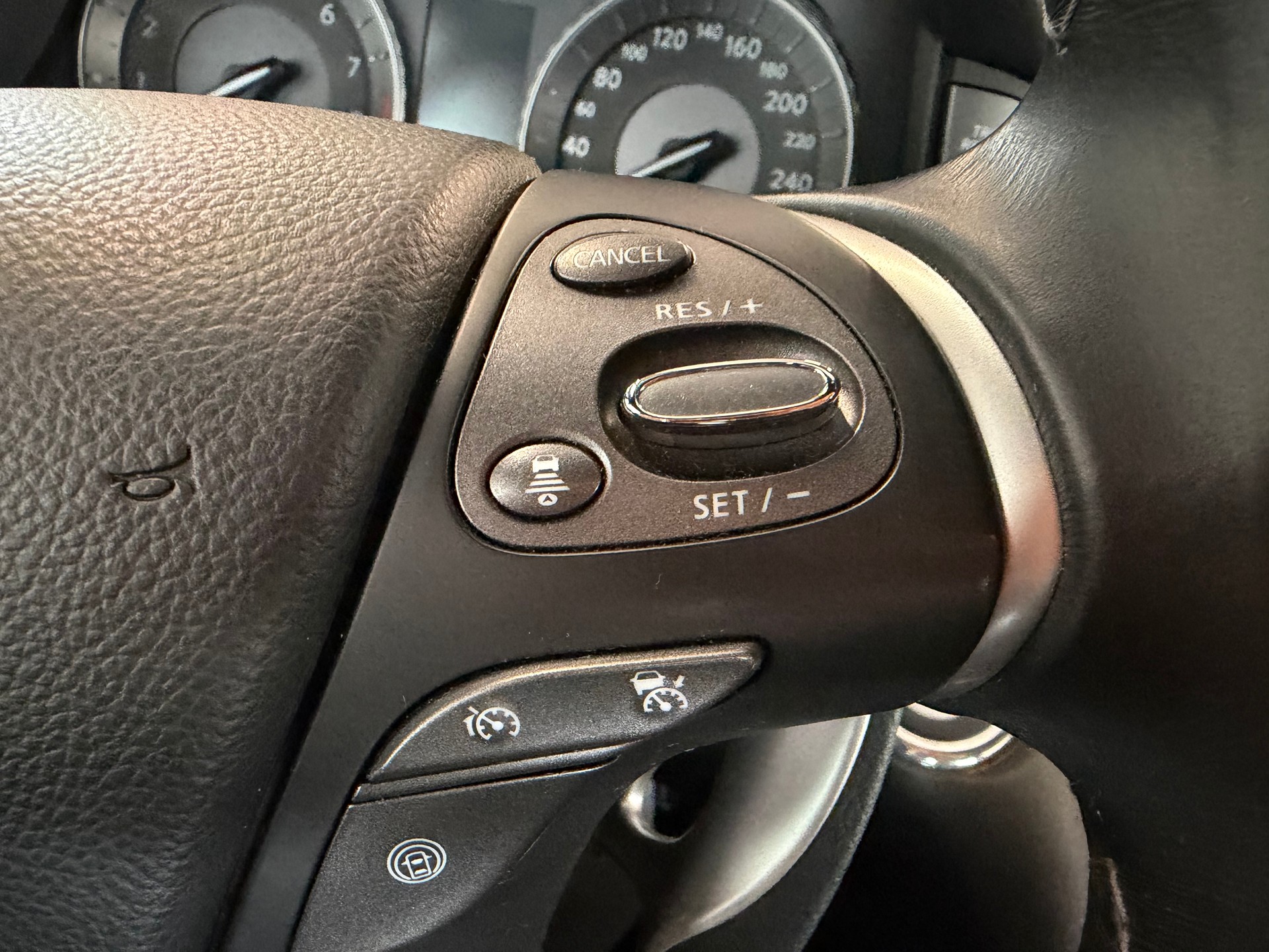 INFINITI Q70 3.7 S Premium Automatic-image-25