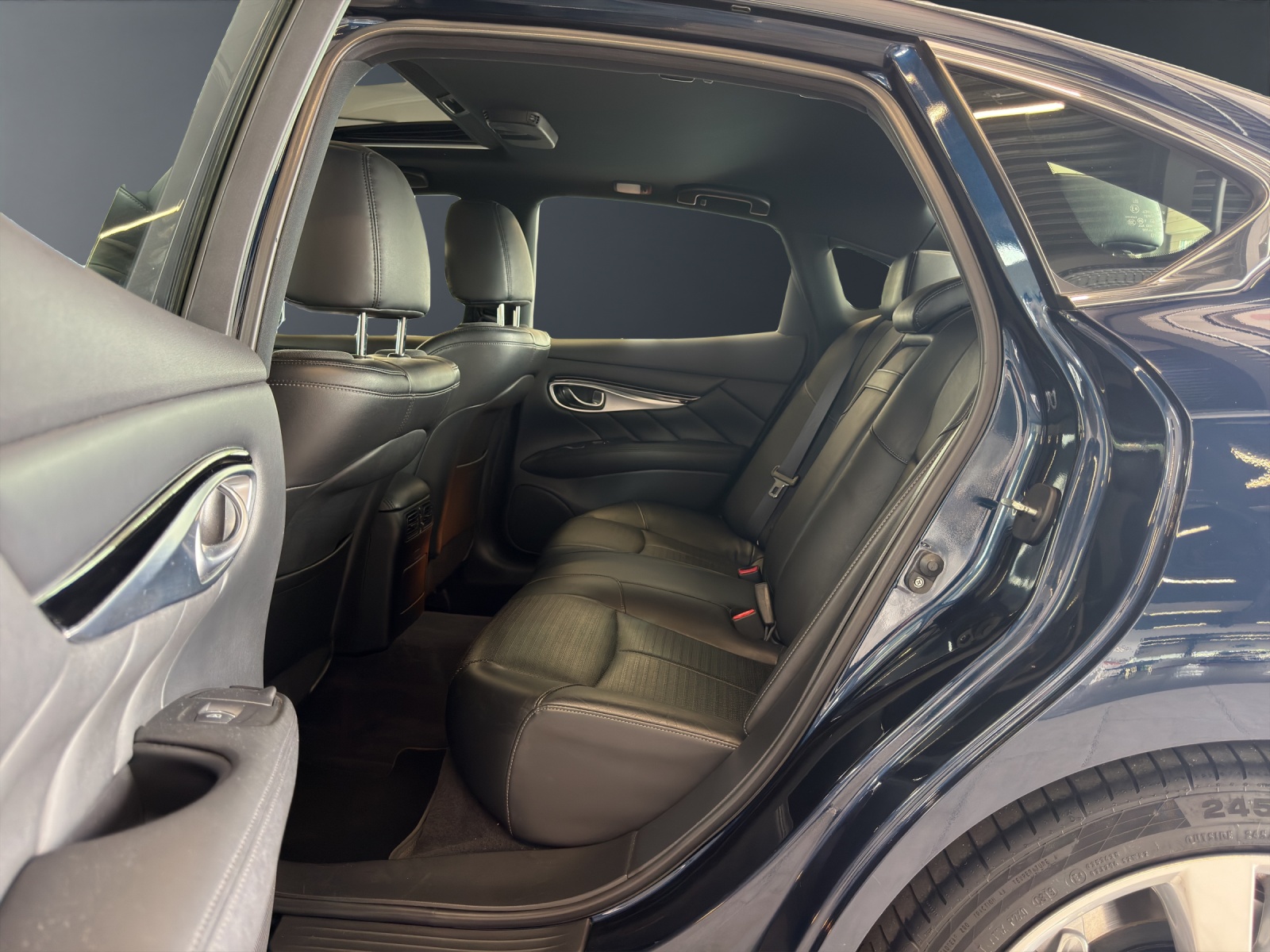 INFINITI Q70 3.7 S Premium Automatic-image-26