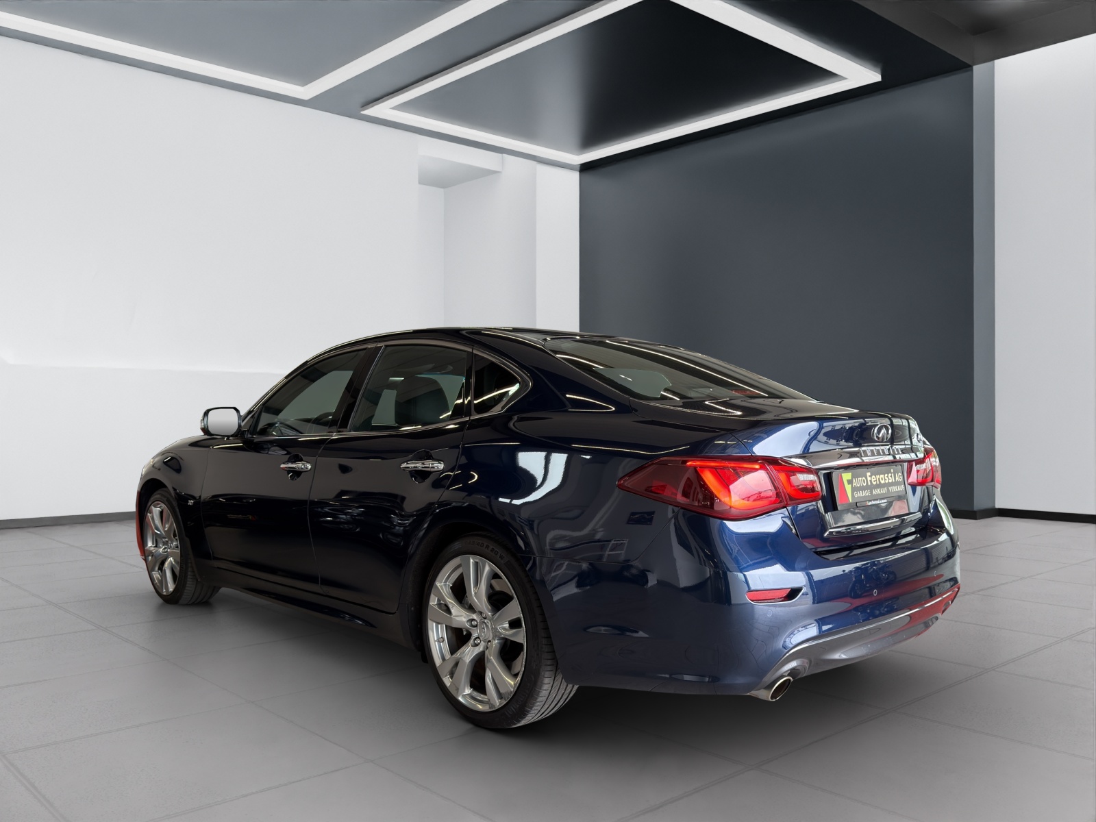 INFINITI Q70 3.7 S Premium Automatic-showroom-element-3