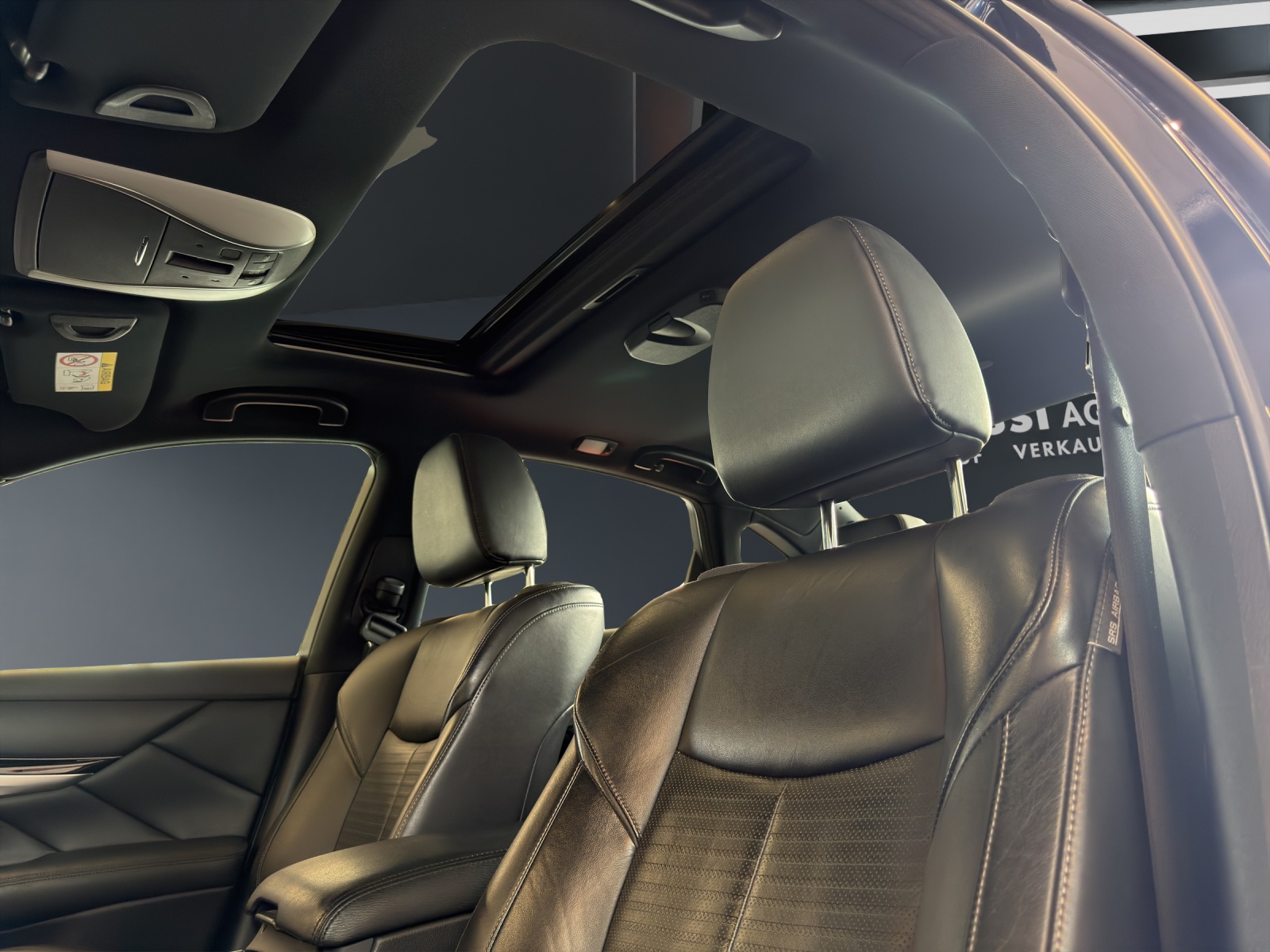 INFINITI Q70 3.7 S Premium Automatic-image-13