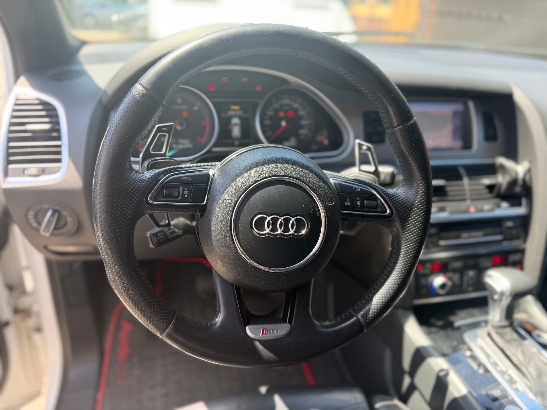 AUDI Q7 4.2 TDI quattro tiptronic 7 Plätze-image-13