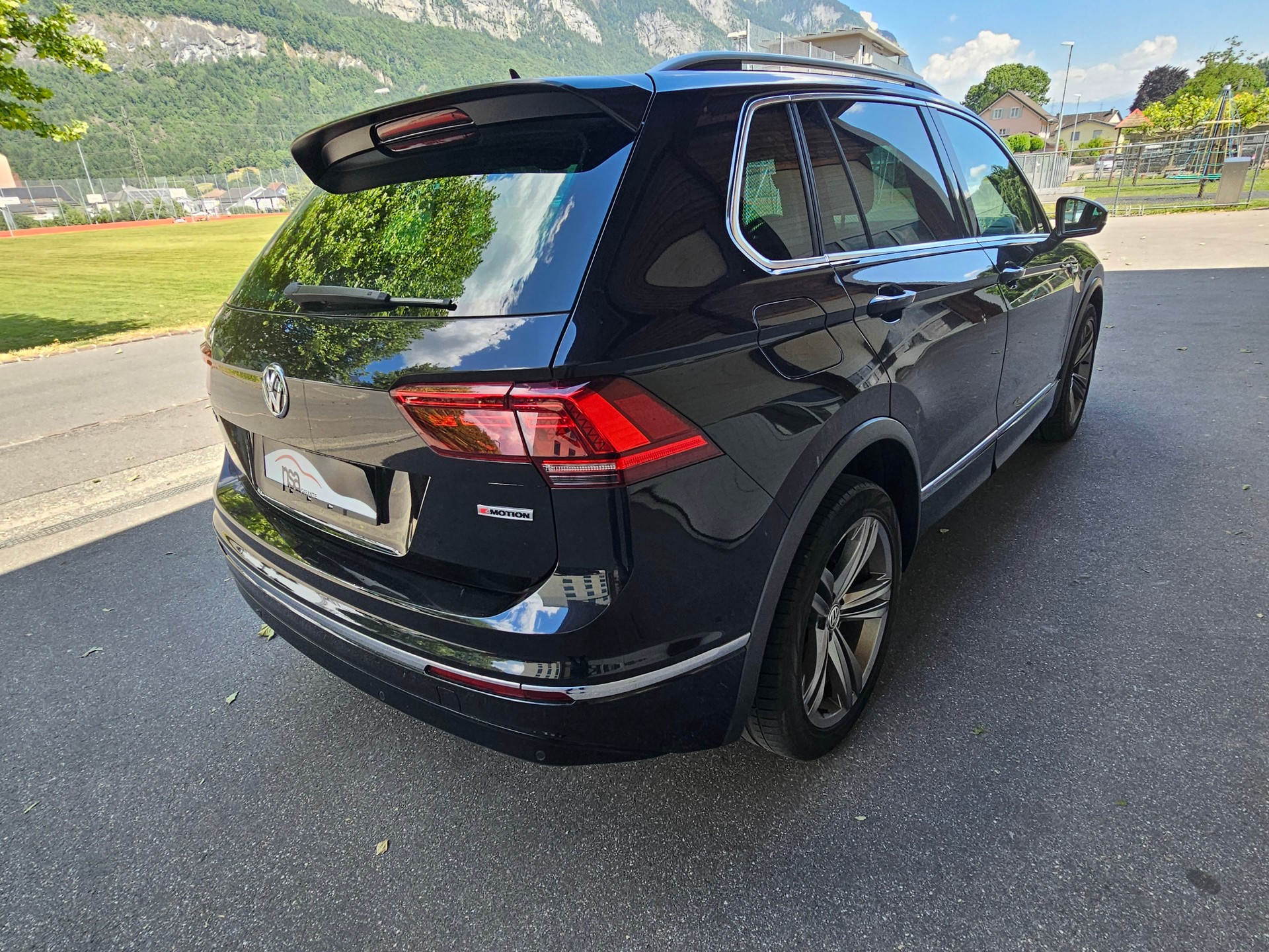 VW Tiguan 2.0TSI Highline 4Motion DSG-image-3