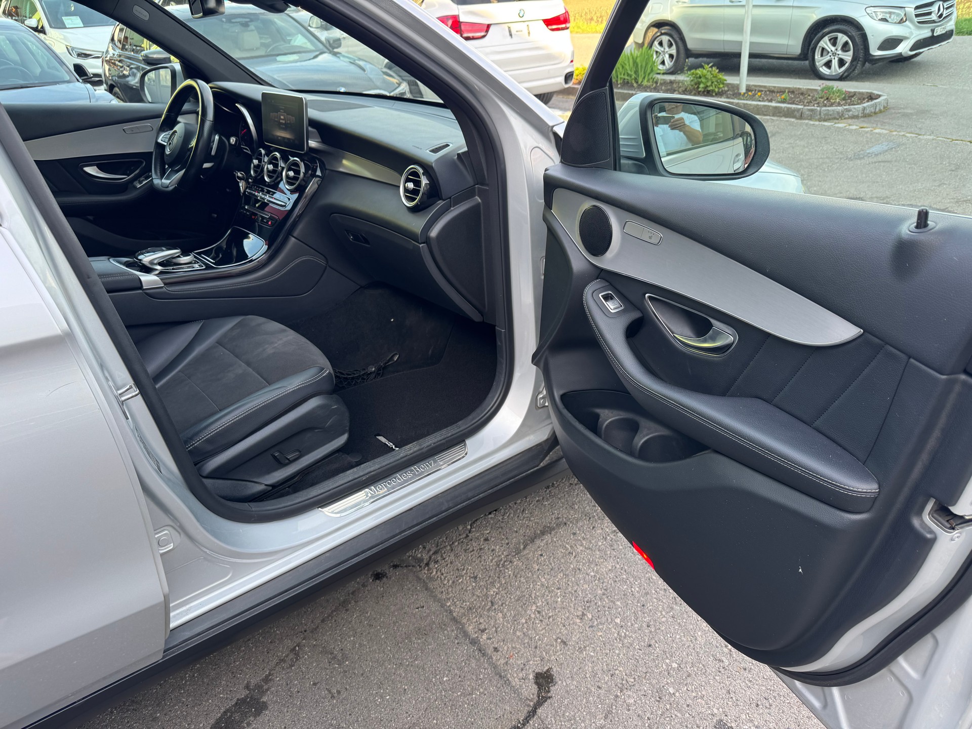 MERCEDES-BENZ GLC 250 d AMG Line 4Matic 9G-Tronic-image-10