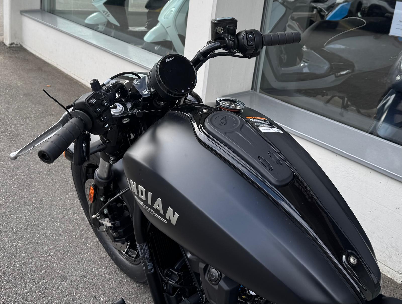 INDIAN Scout Bobber Limited + Tech-image-9