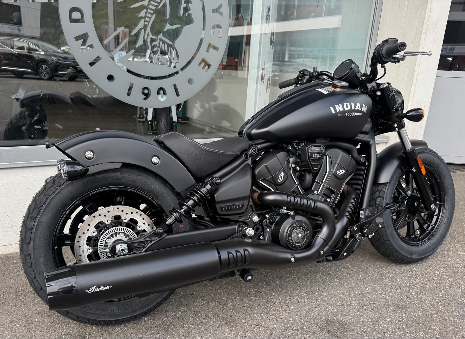 INDIAN Scout Bobber Limited + Tech-image-3