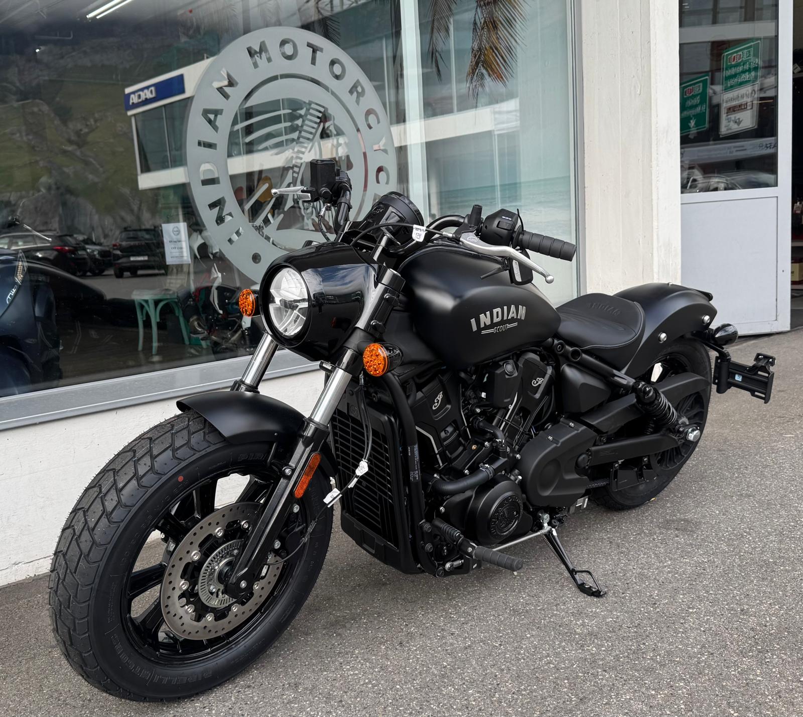 INDIAN Scout Bobber Limited + Tech-image-12