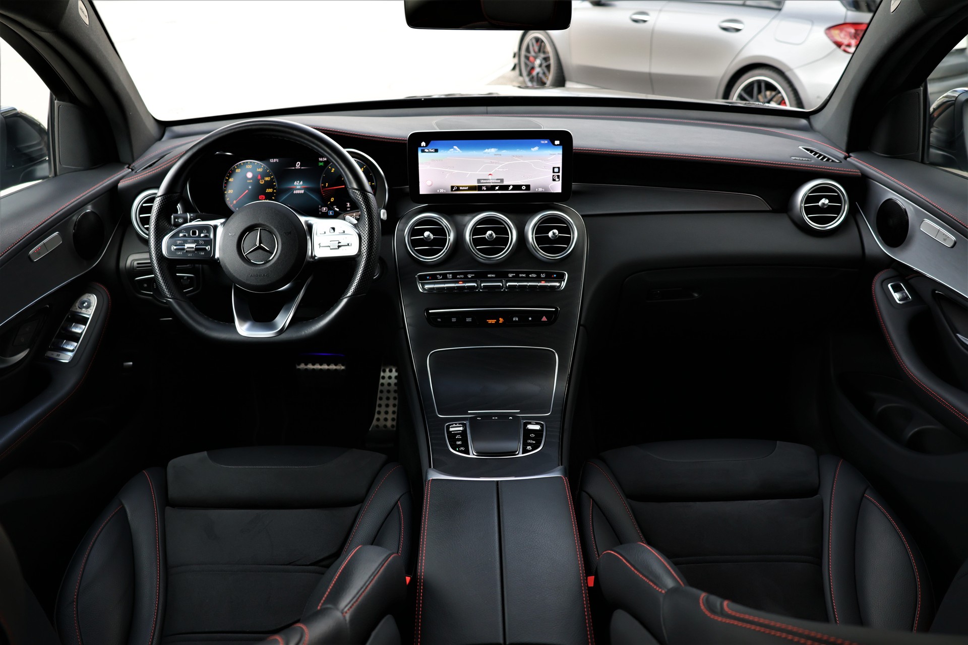 MERCEDES-BENZ GLC Coupé 220 d AMG Line 4Matic 9G-Tronic (CH) + 2.5T AHK-image-15