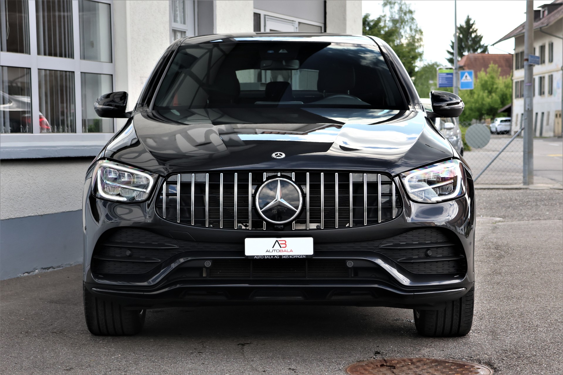 MERCEDES-BENZ GLC Coupé 220 d AMG Line 4Matic 9G-Tronic (CH) + 2.5T AHK-showroom-element-1