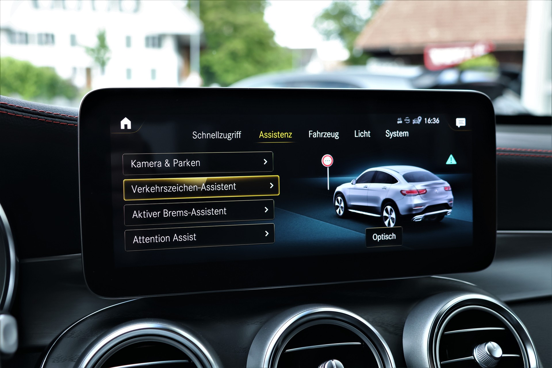 MERCEDES-BENZ GLC Coupé 220 d AMG Line 4Matic 9G-Tronic (CH) + 2.5T AHK-image-22