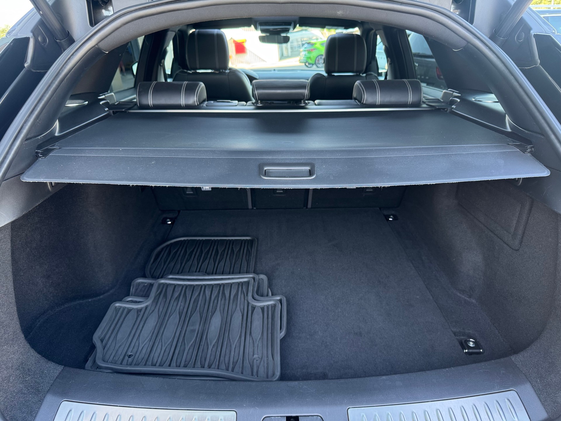 LAND ROVER Range Rover Velar R-Dynamic P 380 SE Automatic-image-6