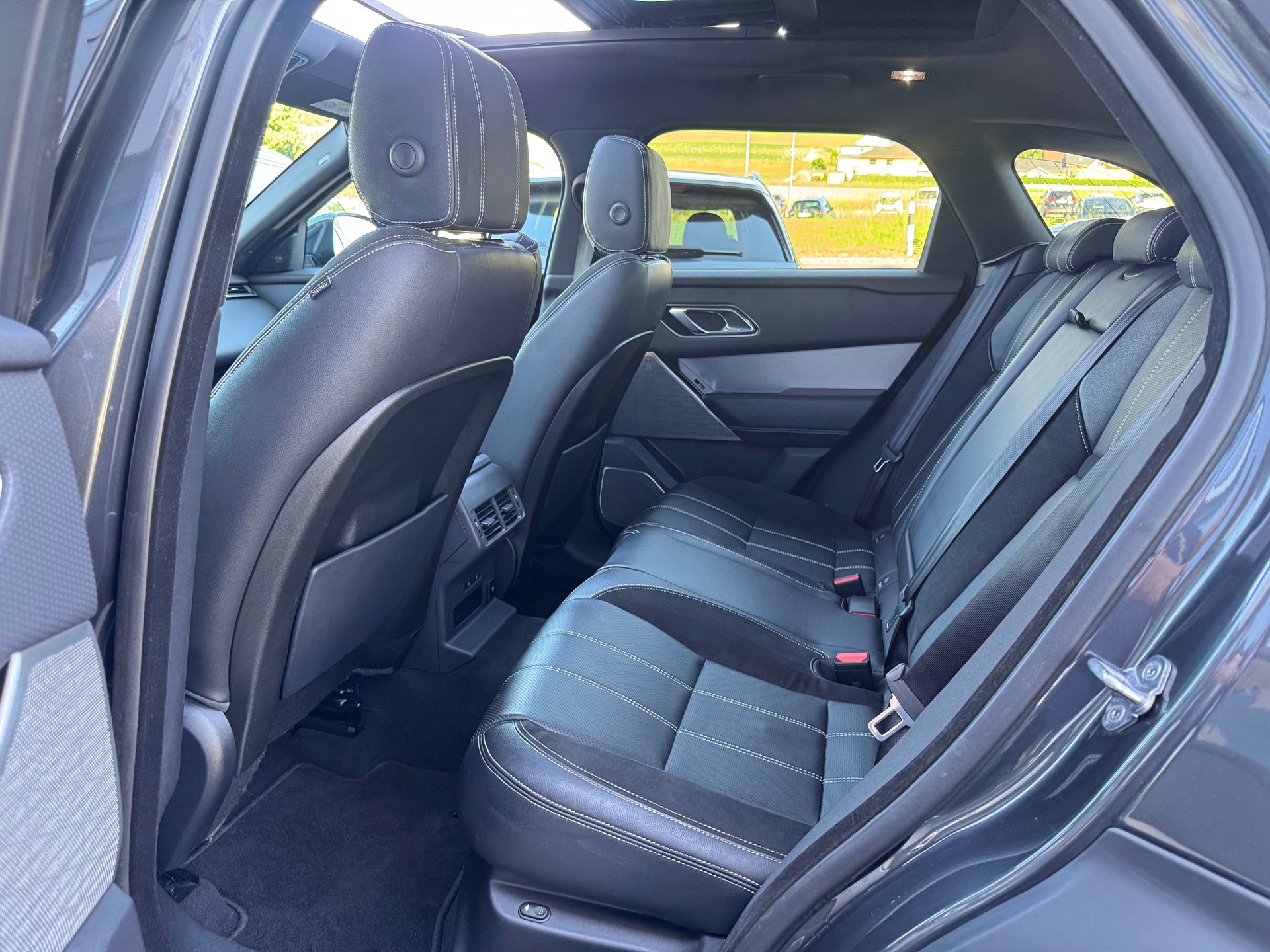 LAND ROVER Range Rover Velar R-Dynamic P 380 SE Automatic-image-5